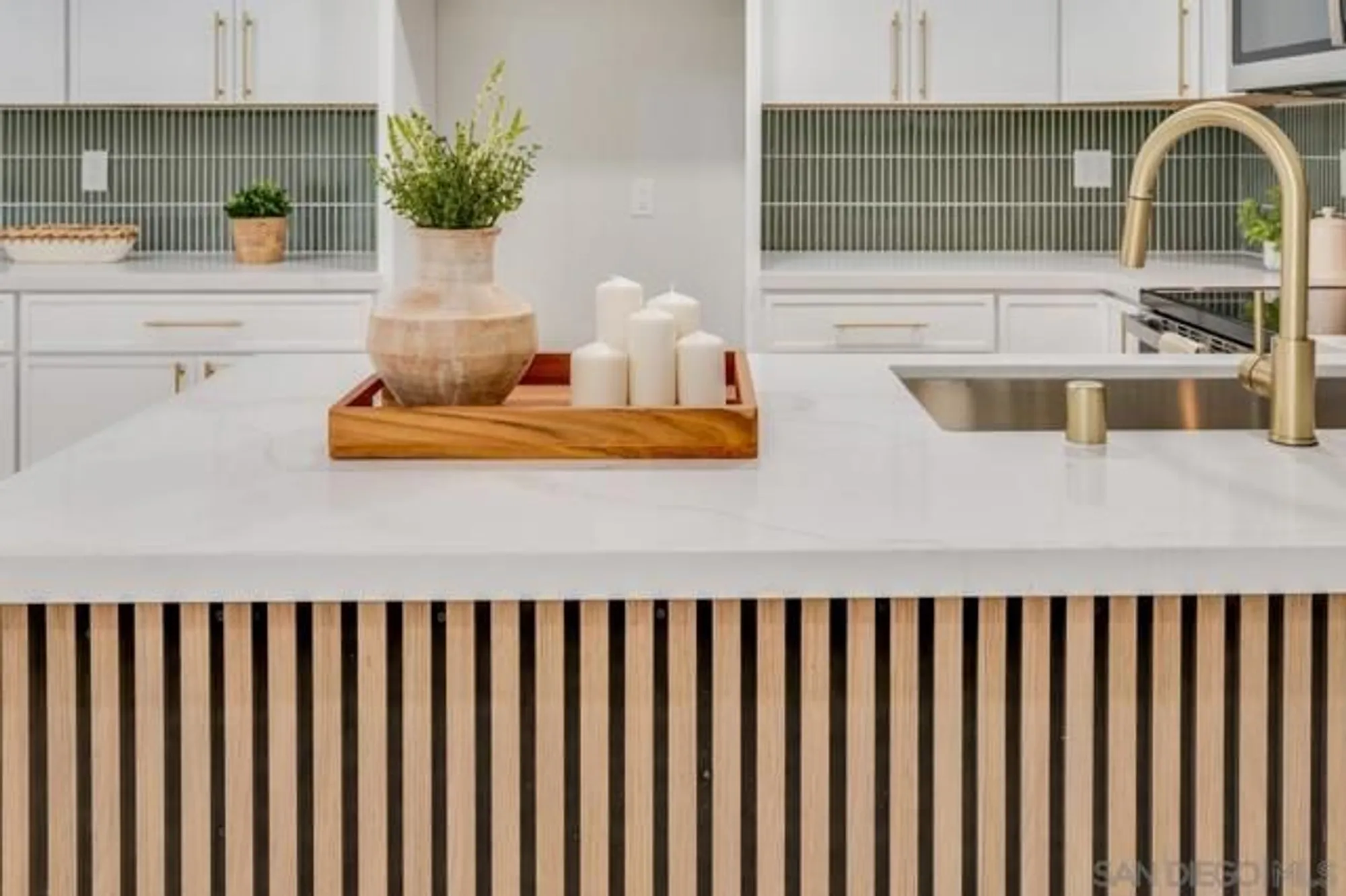 Property Slideshow image 7 of 30 | 12575 oaks north dr 220, San Diego, CA, 92128