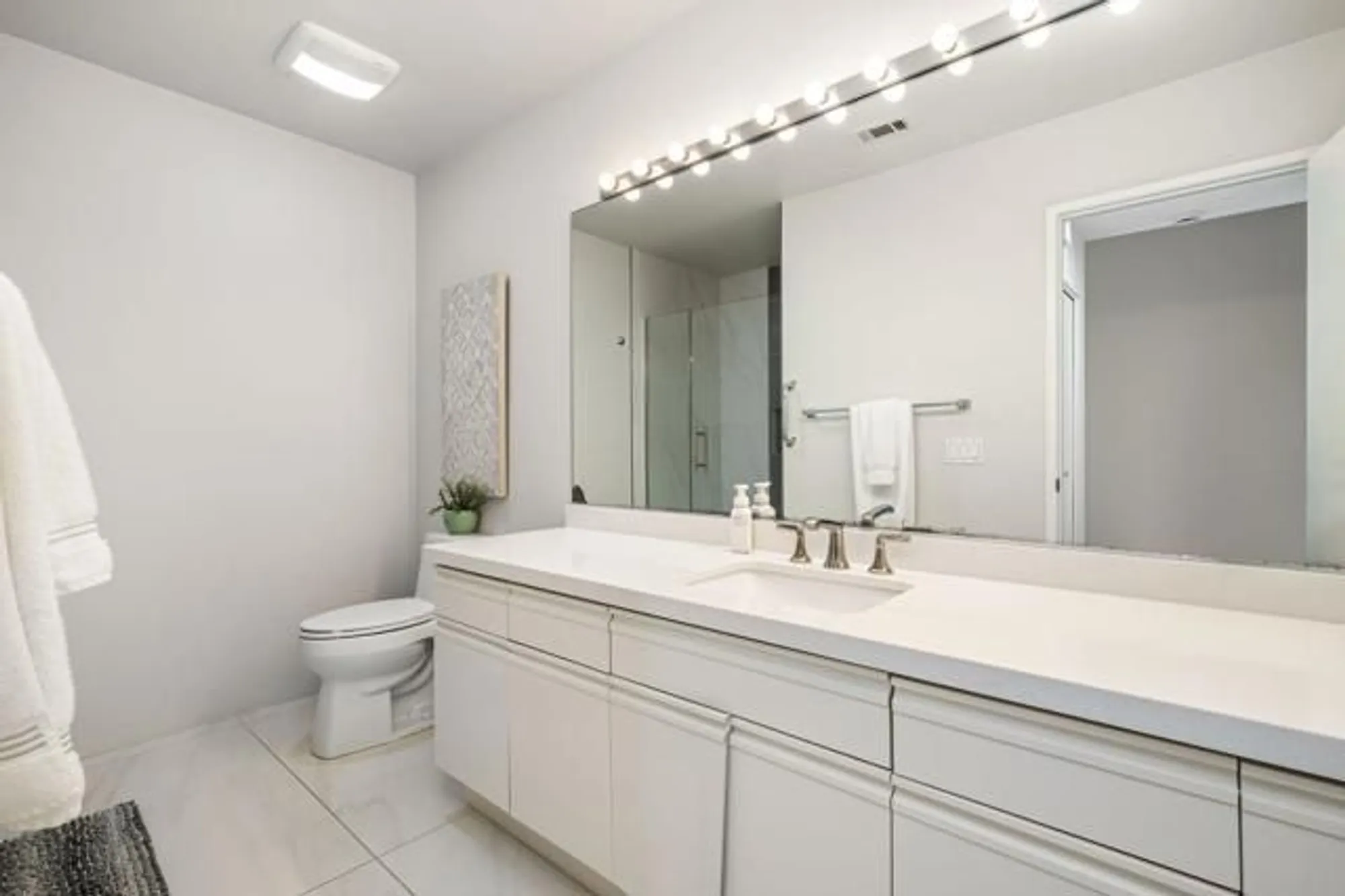 Property Slideshow image 34 of 42 | 54108 oak tree a143, La Quinta, CA, 92253