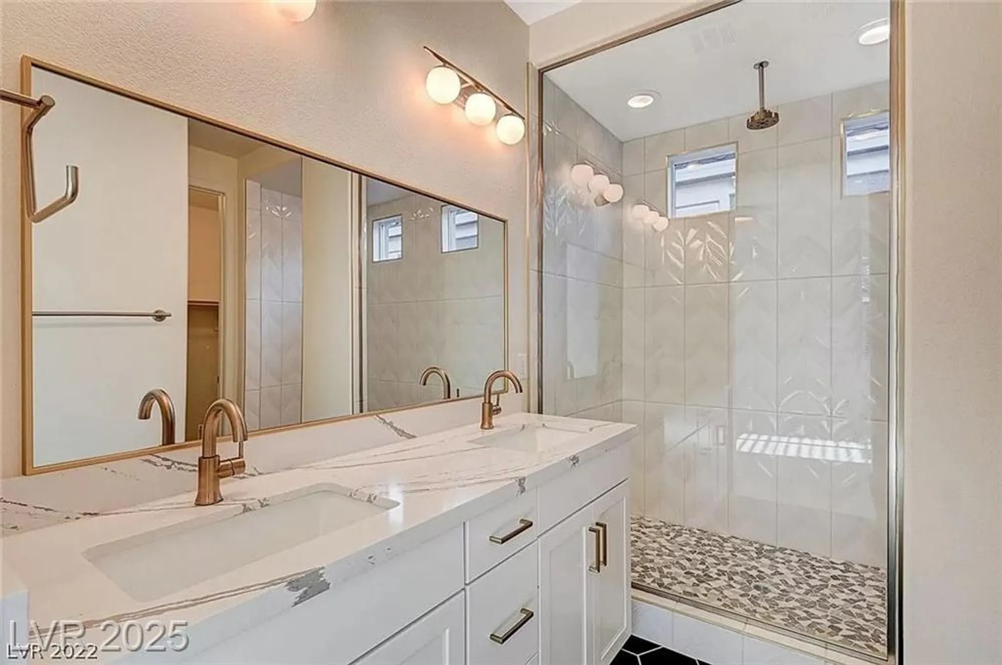 Property Slideshow image 13 of 20 | 31 castleton tower ct, Henderson, NV, 89011