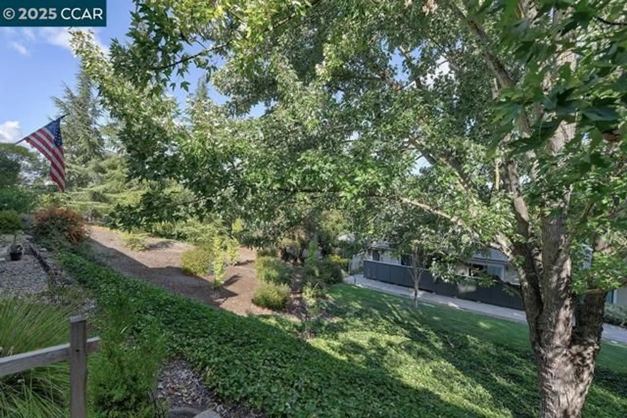 Property Slideshow image 18 of 53 | 1136 rockledge ln apt 6, Walnut Creek, CA, 94595
