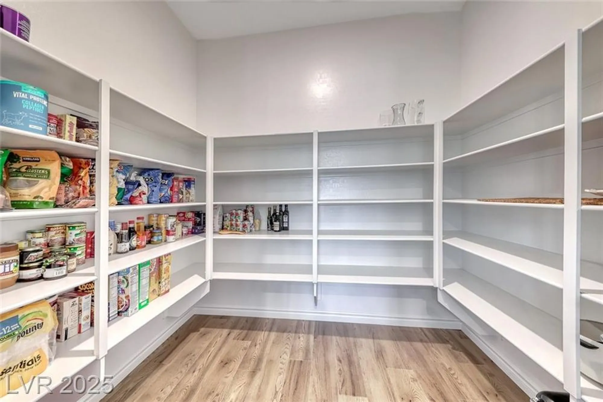 Property Slideshow image 22 of 65 | 141 juliette pointe ln, Henderson, NV, 89011