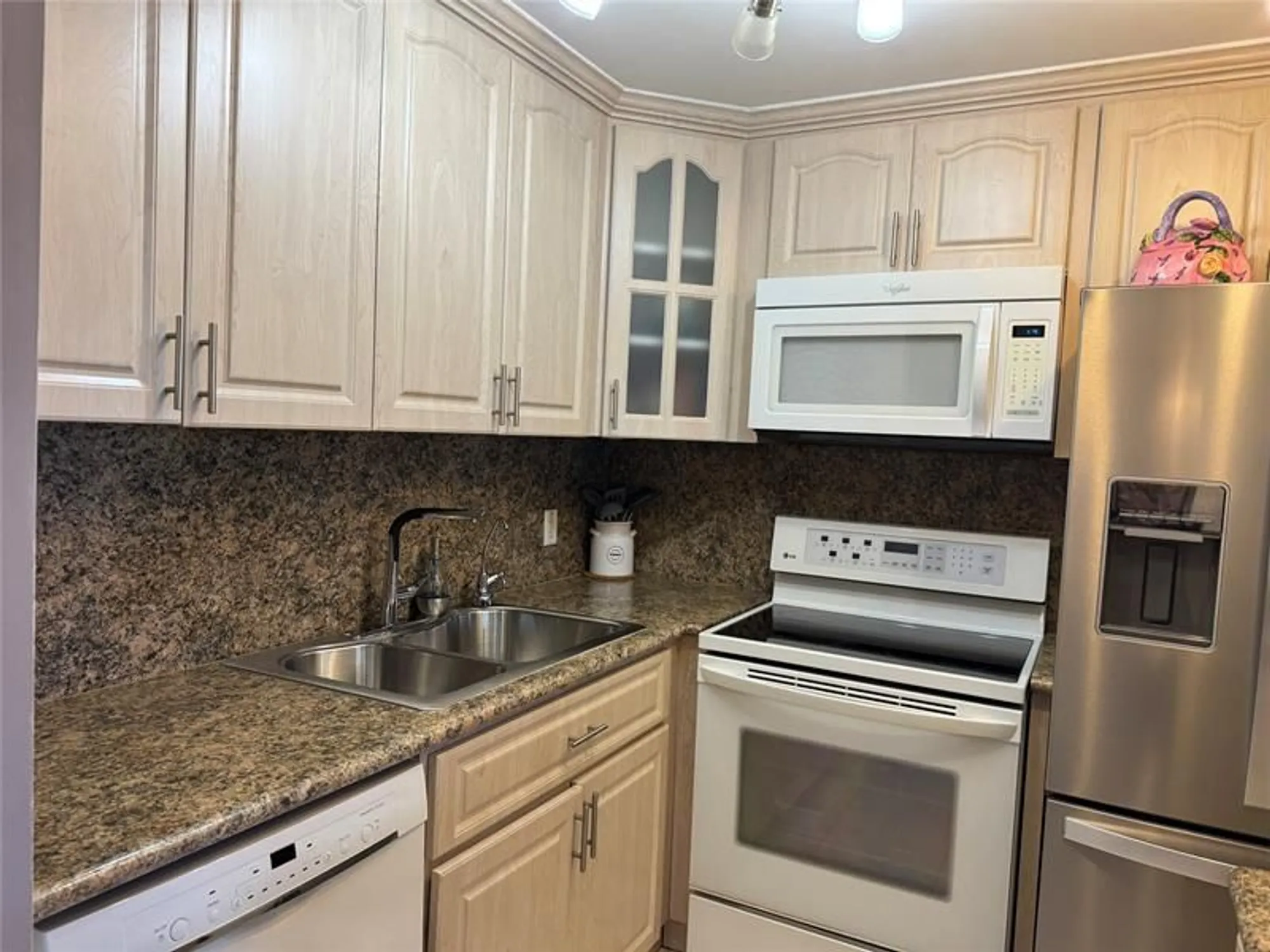 Property Slideshow image 8 of 58 | 2007 ellesmere a # 2007, Deerfield Beach, FL, 33442