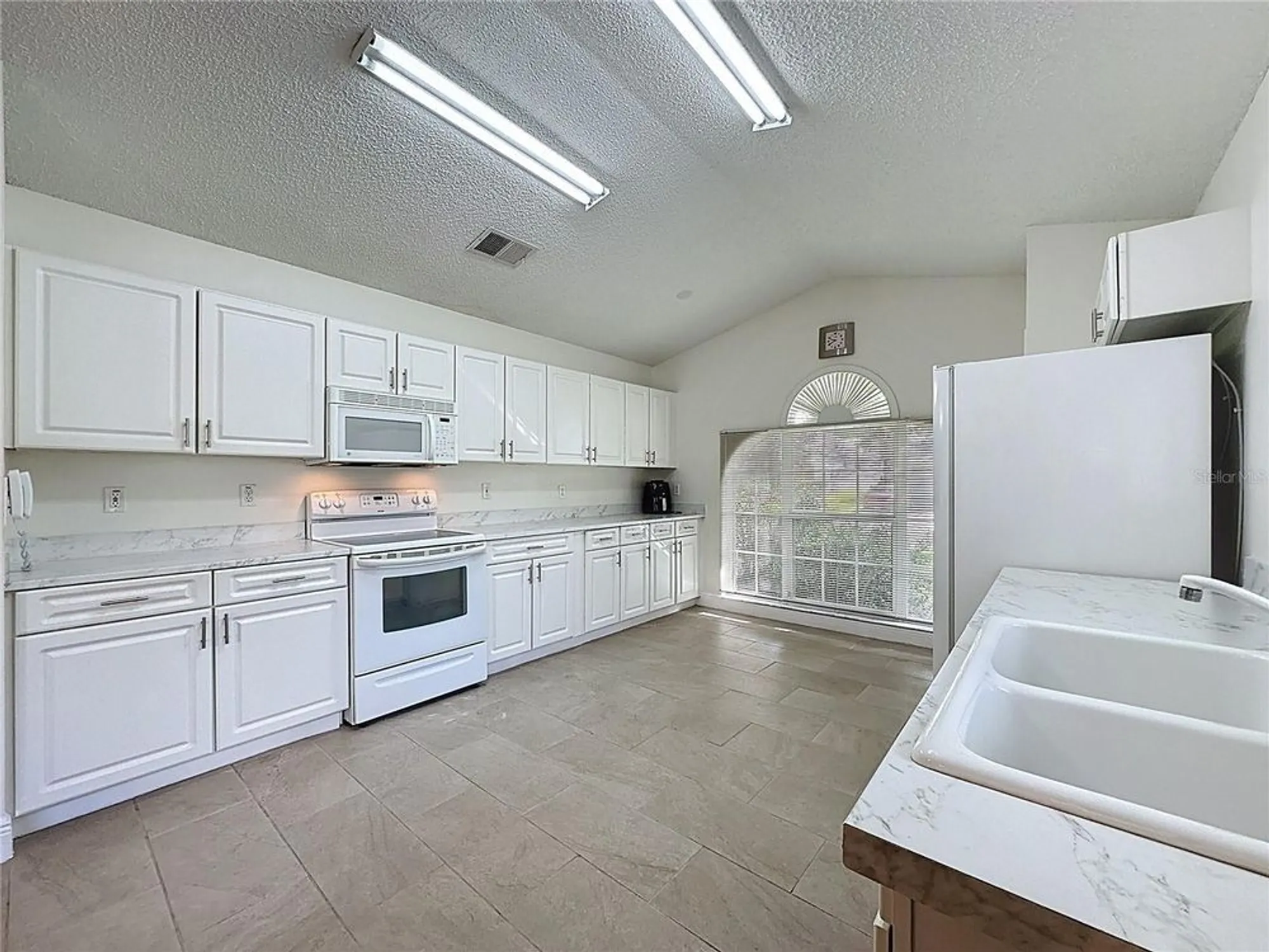 Property Slideshow image 7 of 65 | 3684 eversholt st, Clermont, FL, 34711