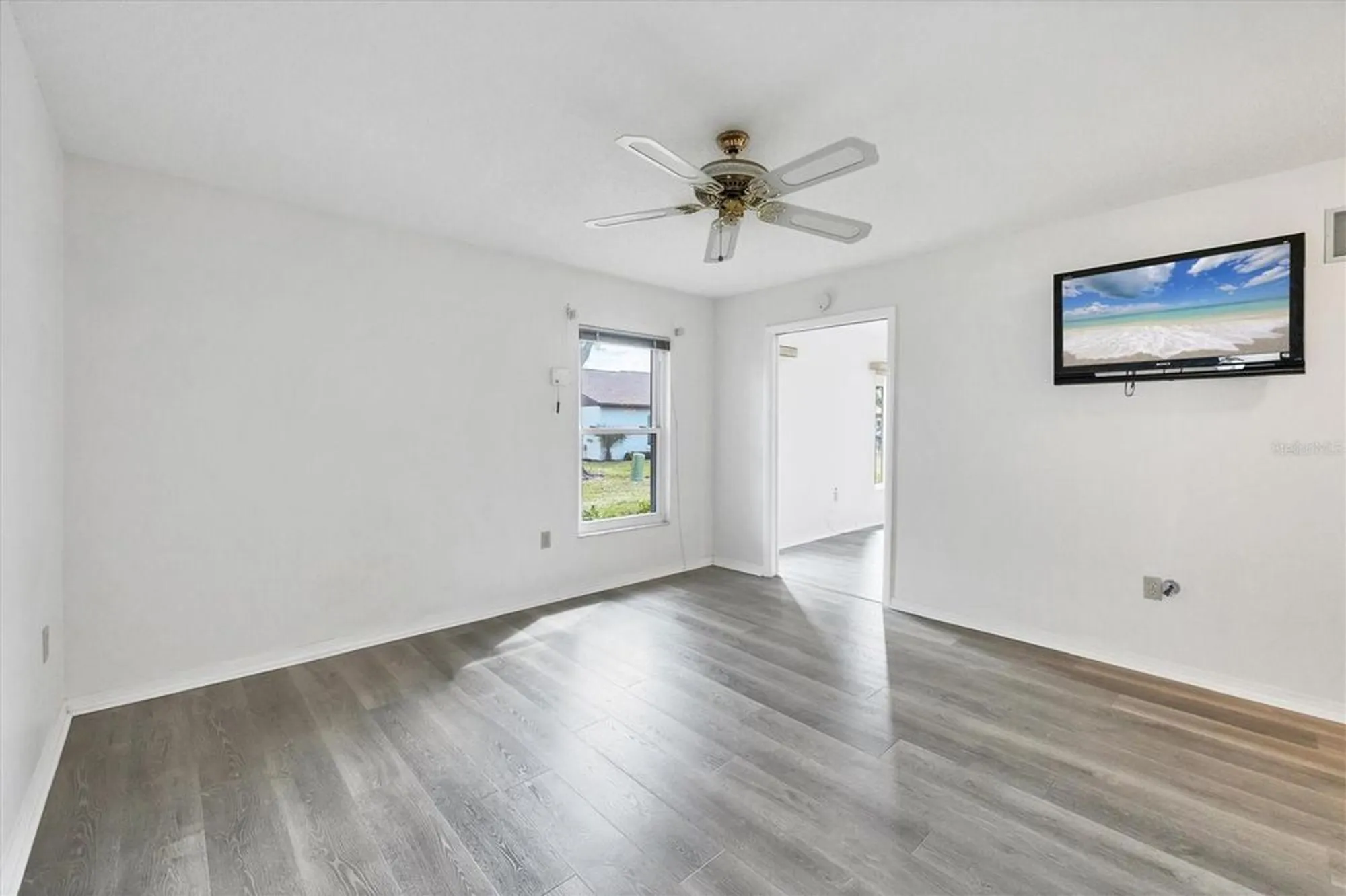 Property Slideshow image 21 of 55 | 606 chestnut ln, Englewood, FL, 34223