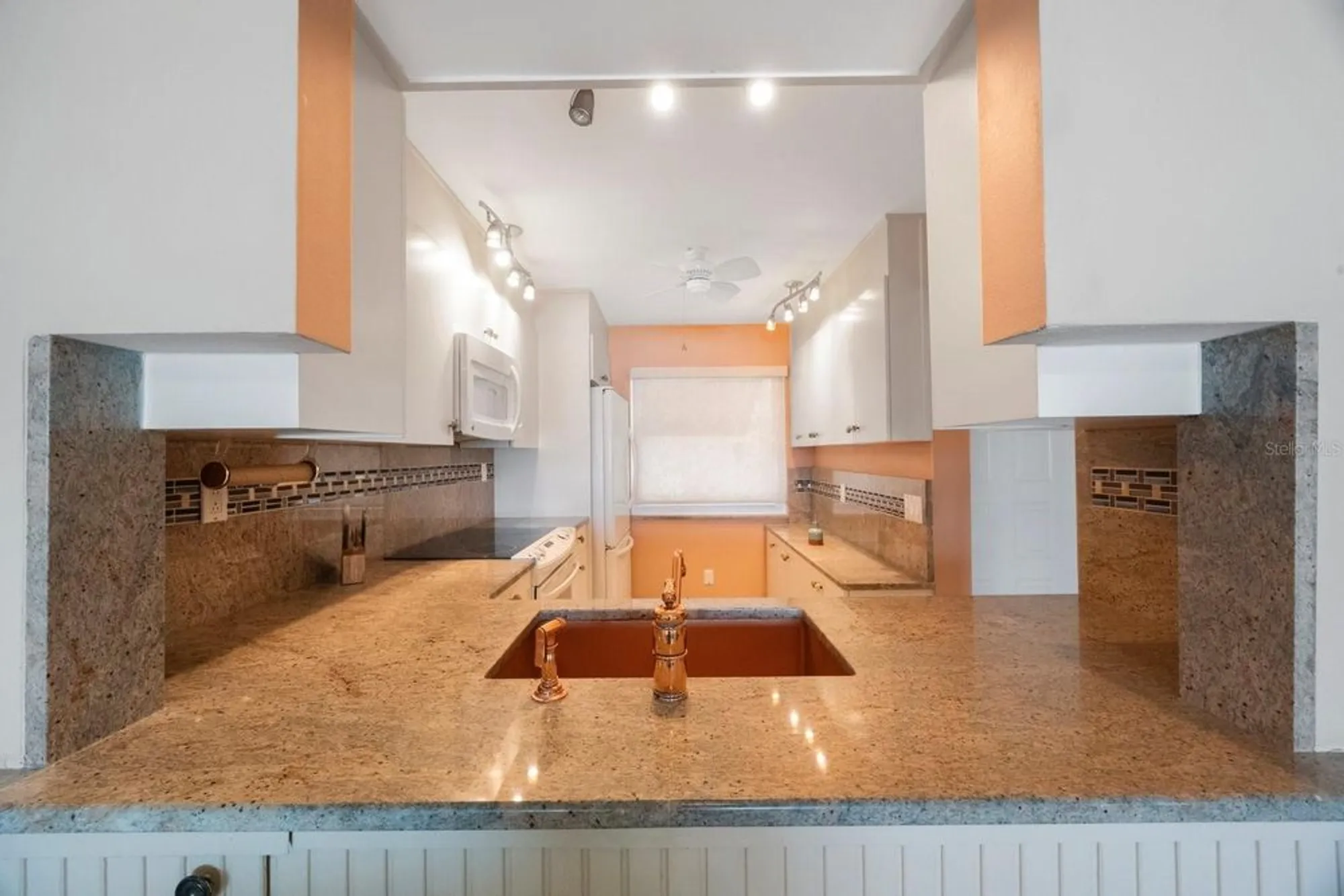 Property Slideshow image 6 of 37 | 6265 sun blvd apt 112, St Petersburg, FL, 33715