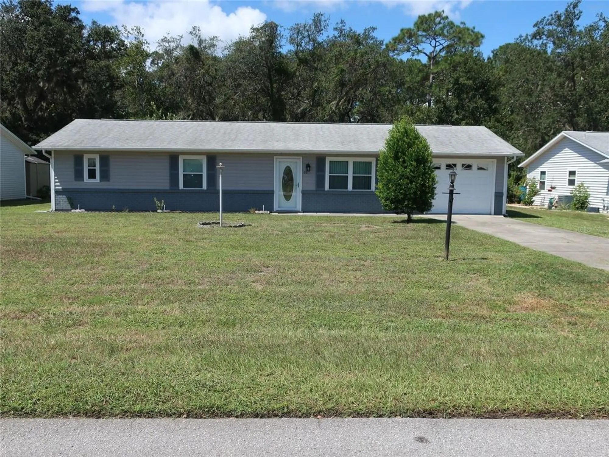 Property Slideshow image 2 of 49 | 15 aberdeen cir, Leesburg, FL, 34788