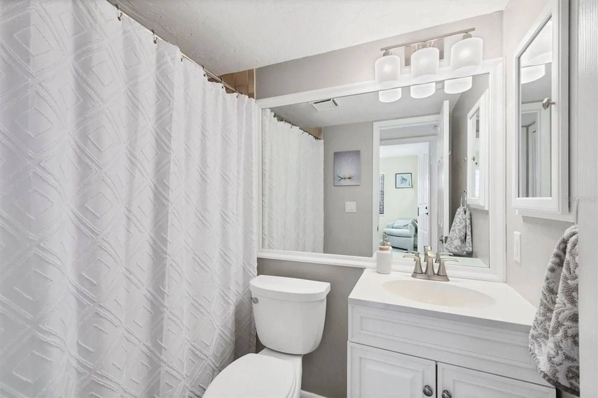 Property Slideshow image 20 of 33 | 1100 capri isles blvd apt 317, Venice, FL, 34292