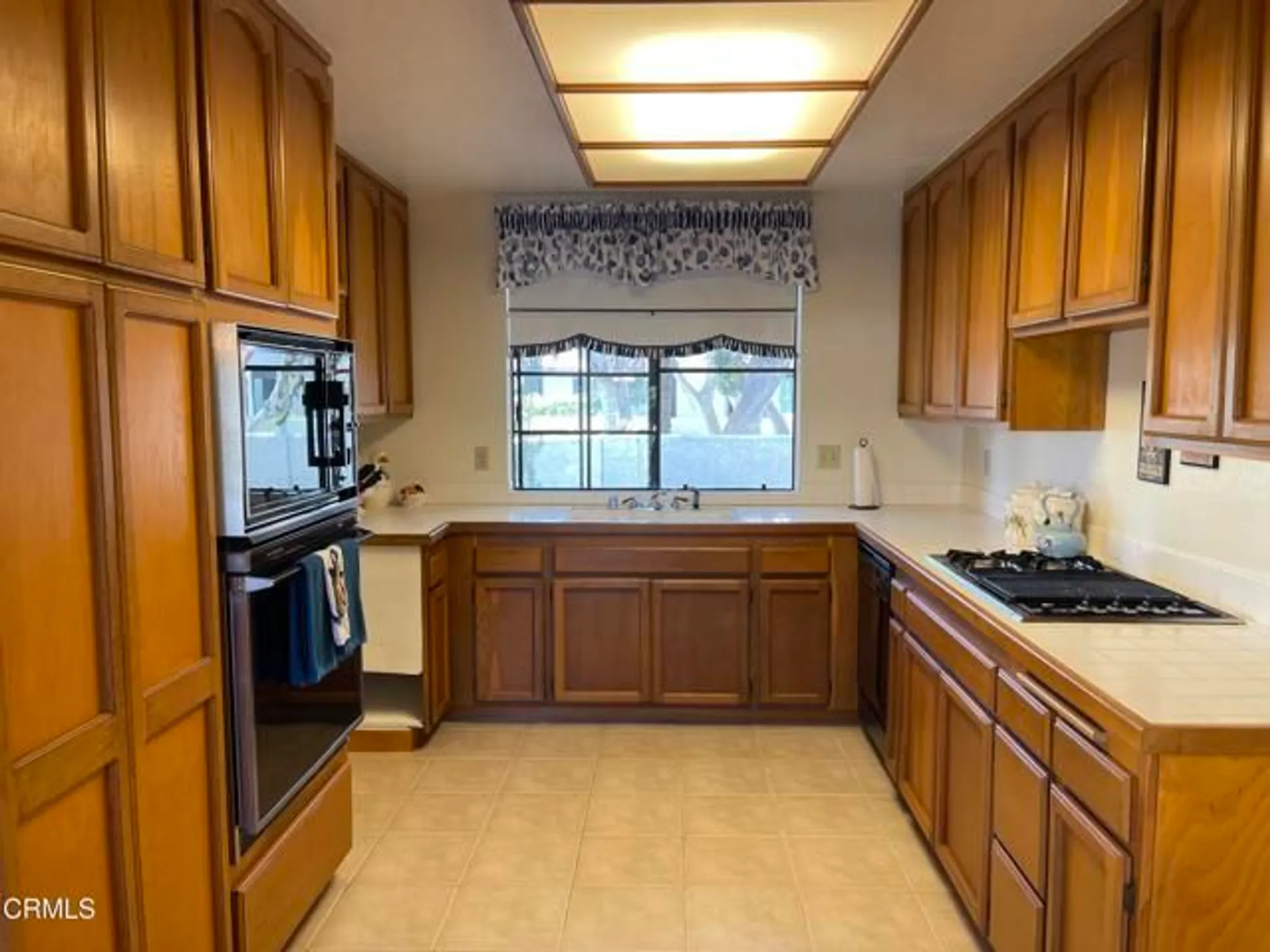 Property Slideshow image 22 of 75 | 2240 cannes sq, Oxnard, CA, 93035