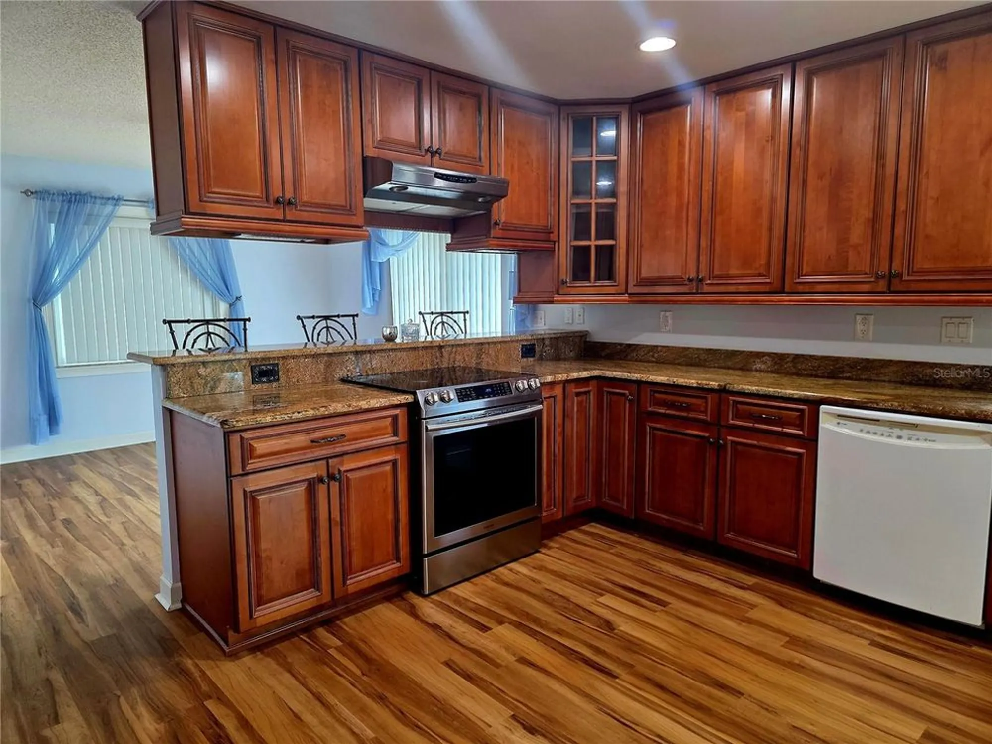 Property Slideshow image 8 of 34 | 1936 new bedford dr, Sun City Center, FL, 33573