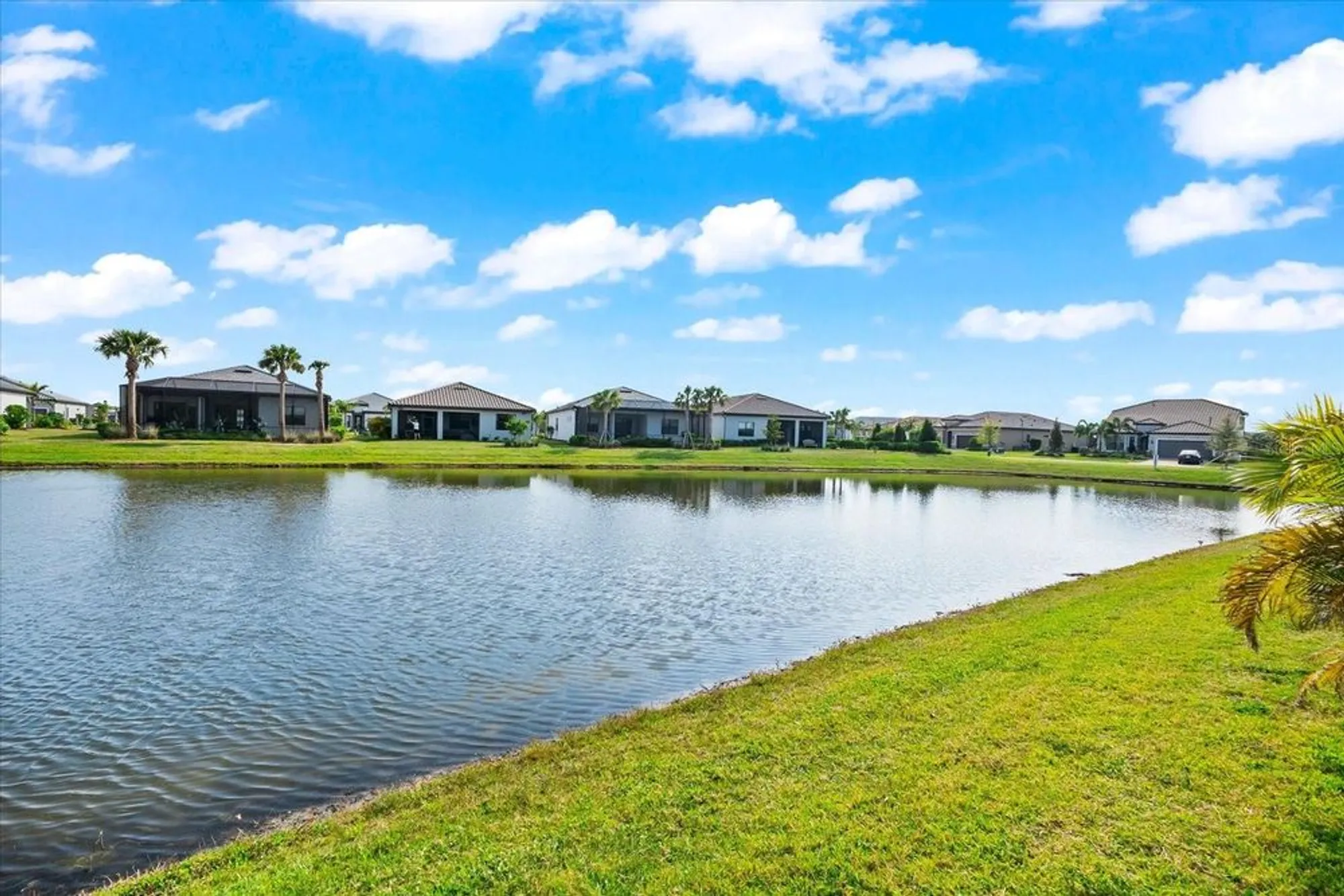 Property Slideshow image 61 of 99 | 17916 northwood pl, Lakewood Ranch, FL, 34202