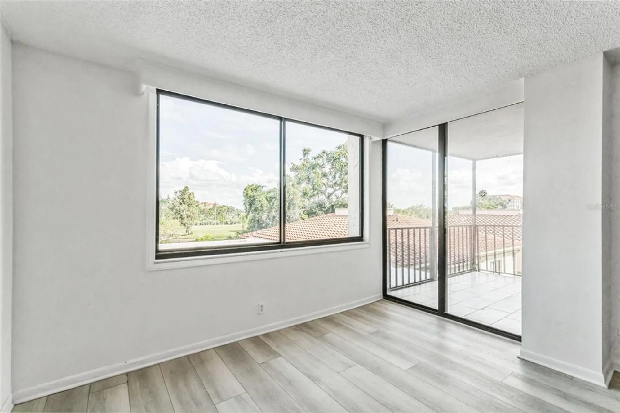 Property Slideshow image 16 of 37 | 6219 palma del mar blvd s apt 301, Saint Petersburg, FL, 33715