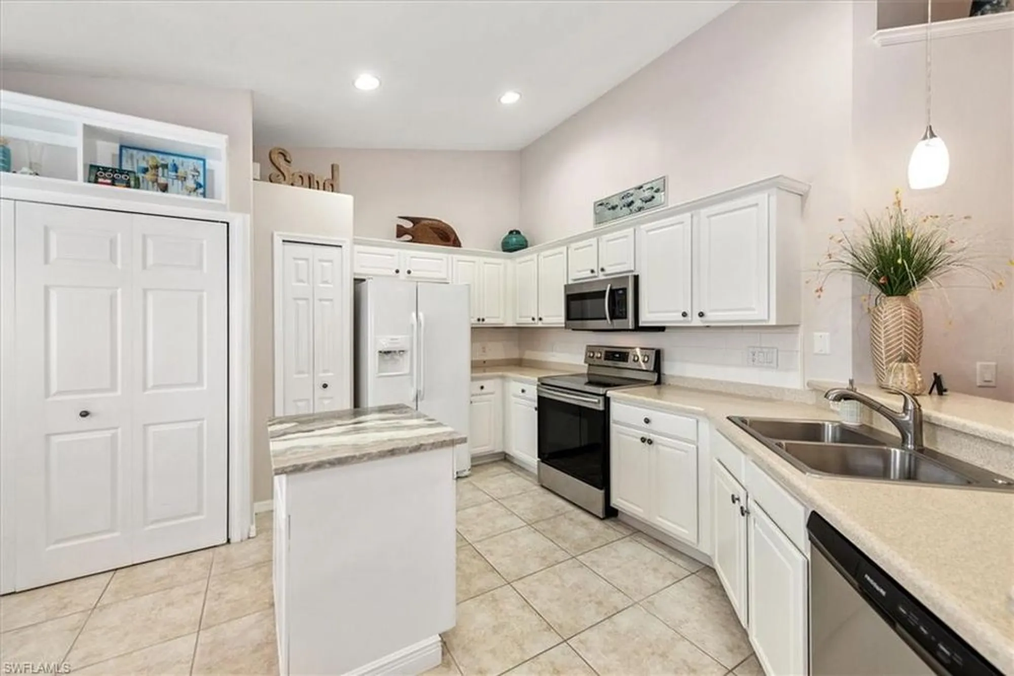 Property Slideshow image 5 of 36 | 10110 colonial country club blvd apt 105, Fort Myers, FL, 33913