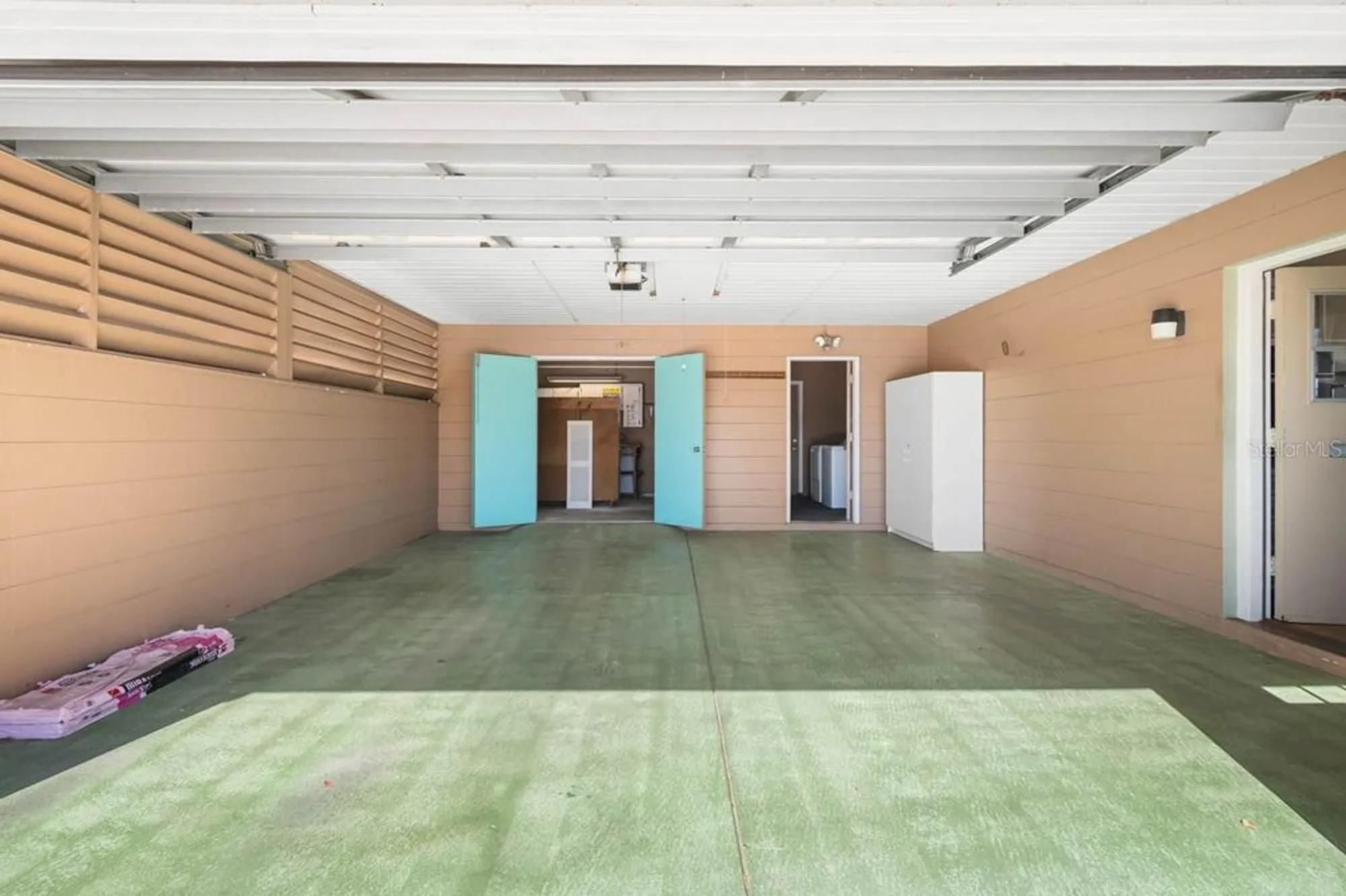 Property Slideshow image 30 of 80 | 829 fox hills dr, Sun City Center, FL, 33573