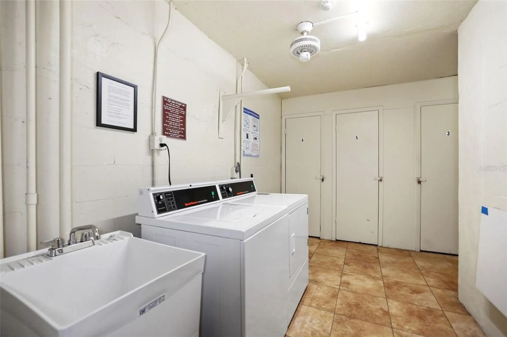 Property Slideshow image 17 of 33 | 4550 cove cir apt 1003, St Petersburg, FL, 33708