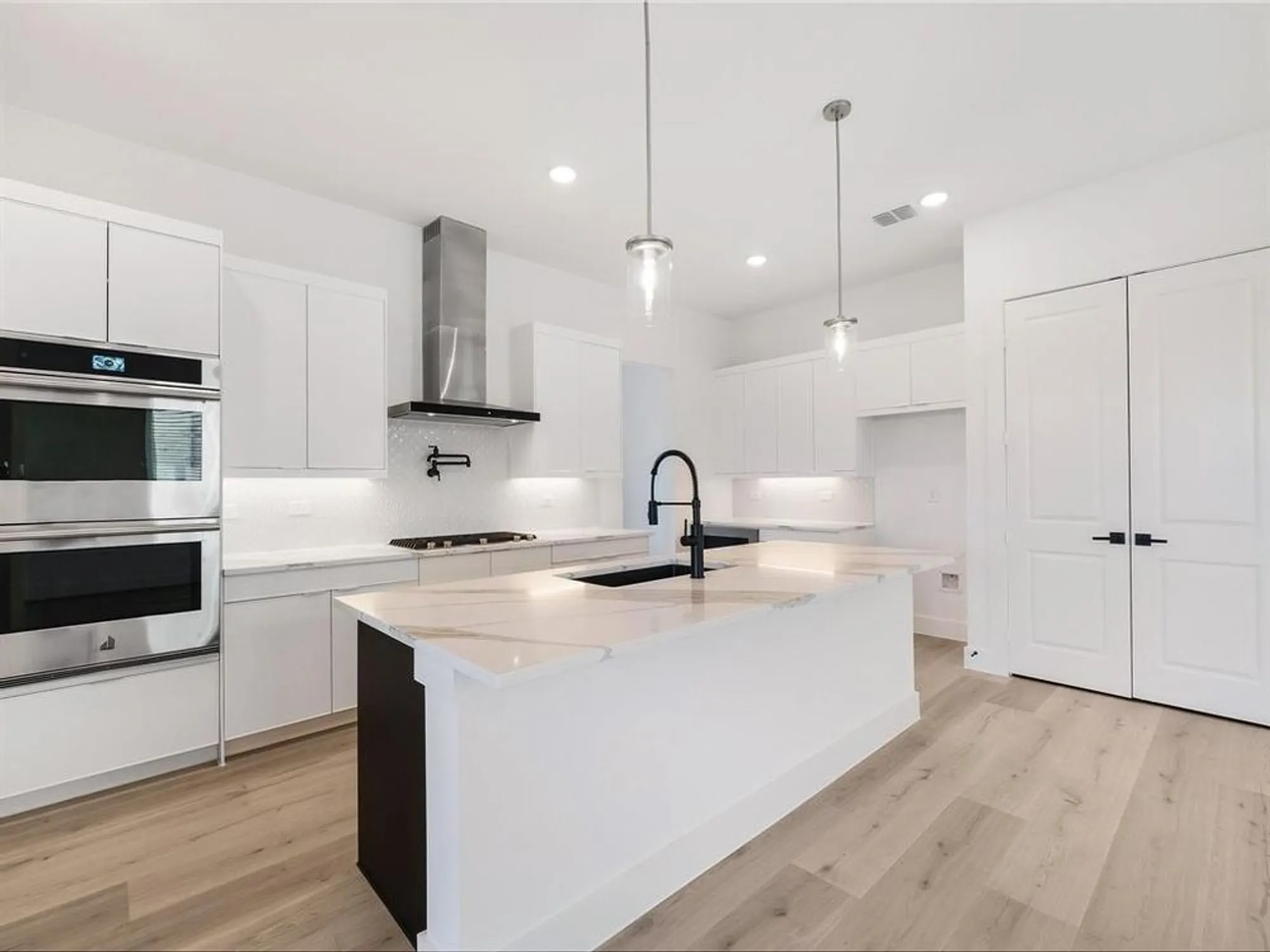 Property Slideshow image 9 of 40 | 1436 imperial ave, Frisco, TX, 75036