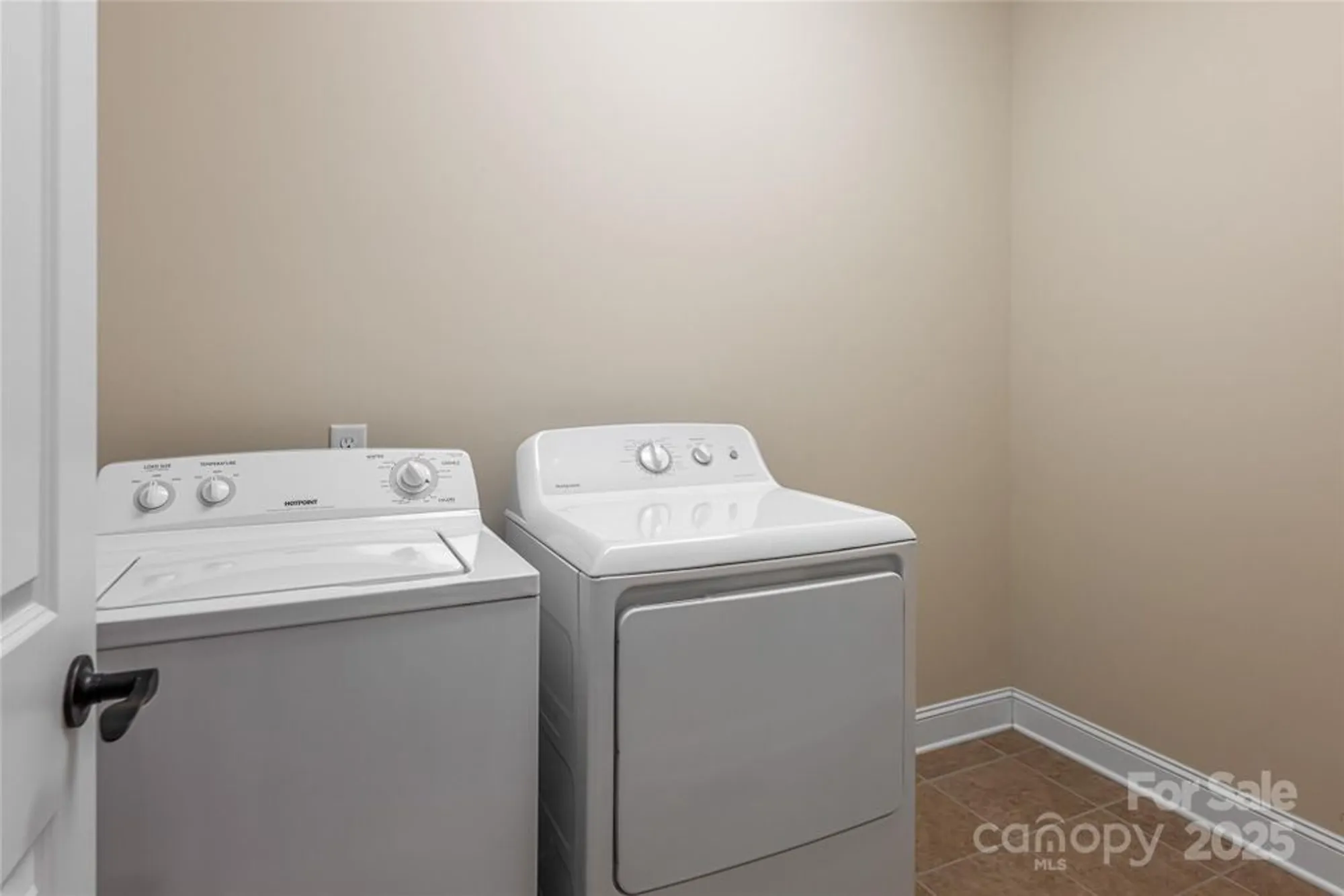 Property Slideshow image 17 of 48 | 91 greenwells glory dr, Biltmore Lake, NC, 28715