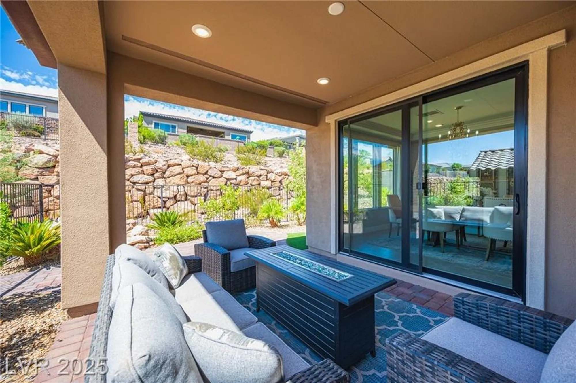 Property Slideshow image 25 of 55 | 35 cliffwater st, Henderson, NV, 89011
