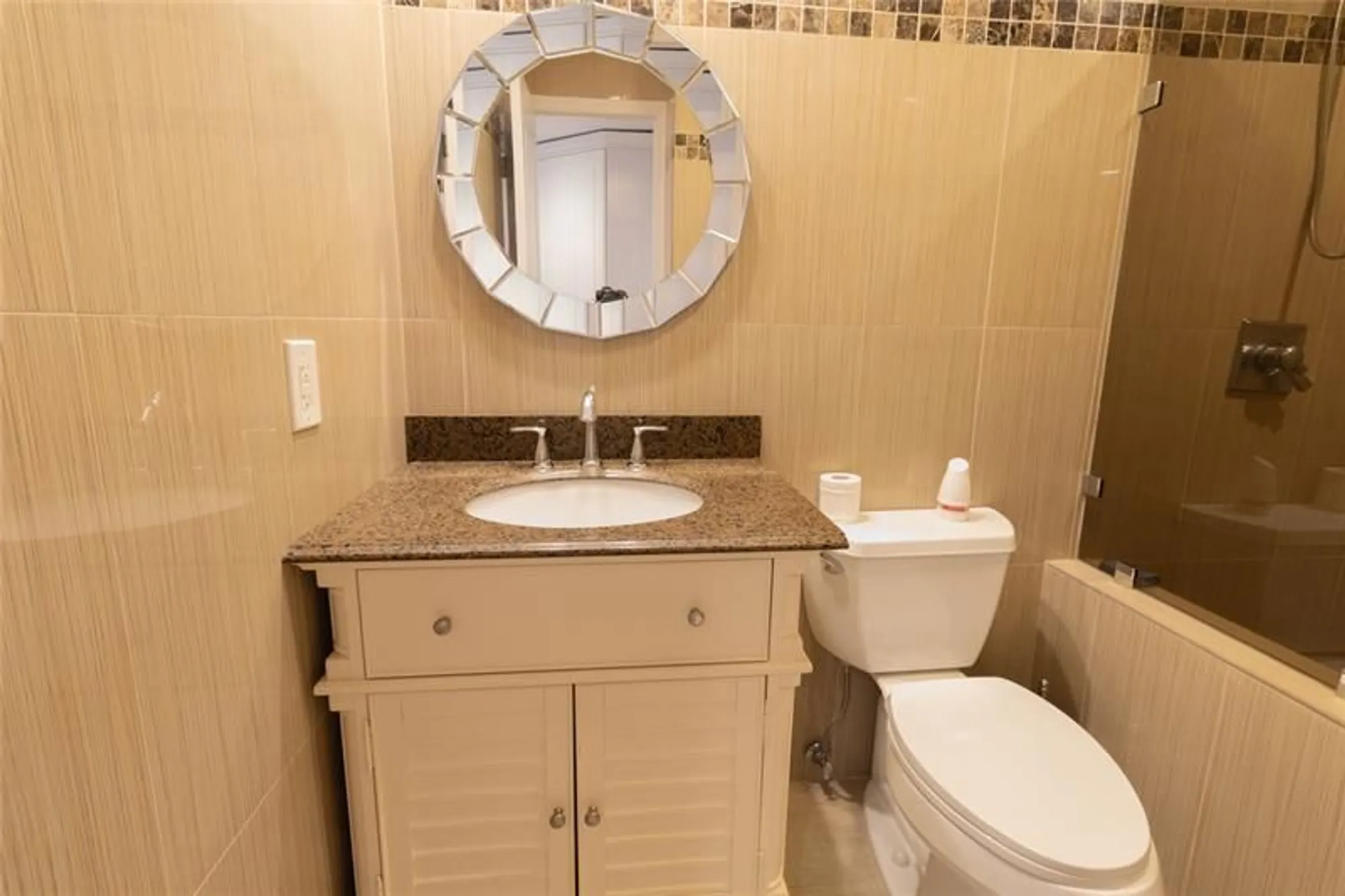 Property Slideshow image 17 of 67 | 7855 nw 5th ct 201, Margate, FL, 33063