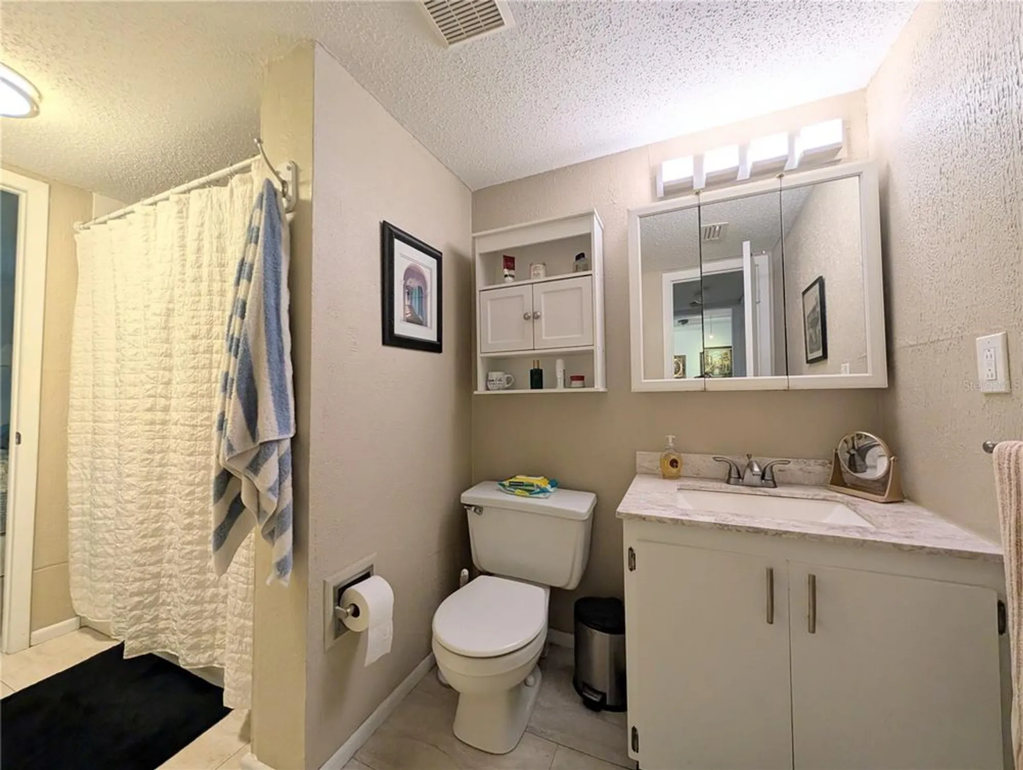 Property Slideshow image 13 of 26 | 4137 lake bayshore dr # c505, Bradenton, FL, 34205