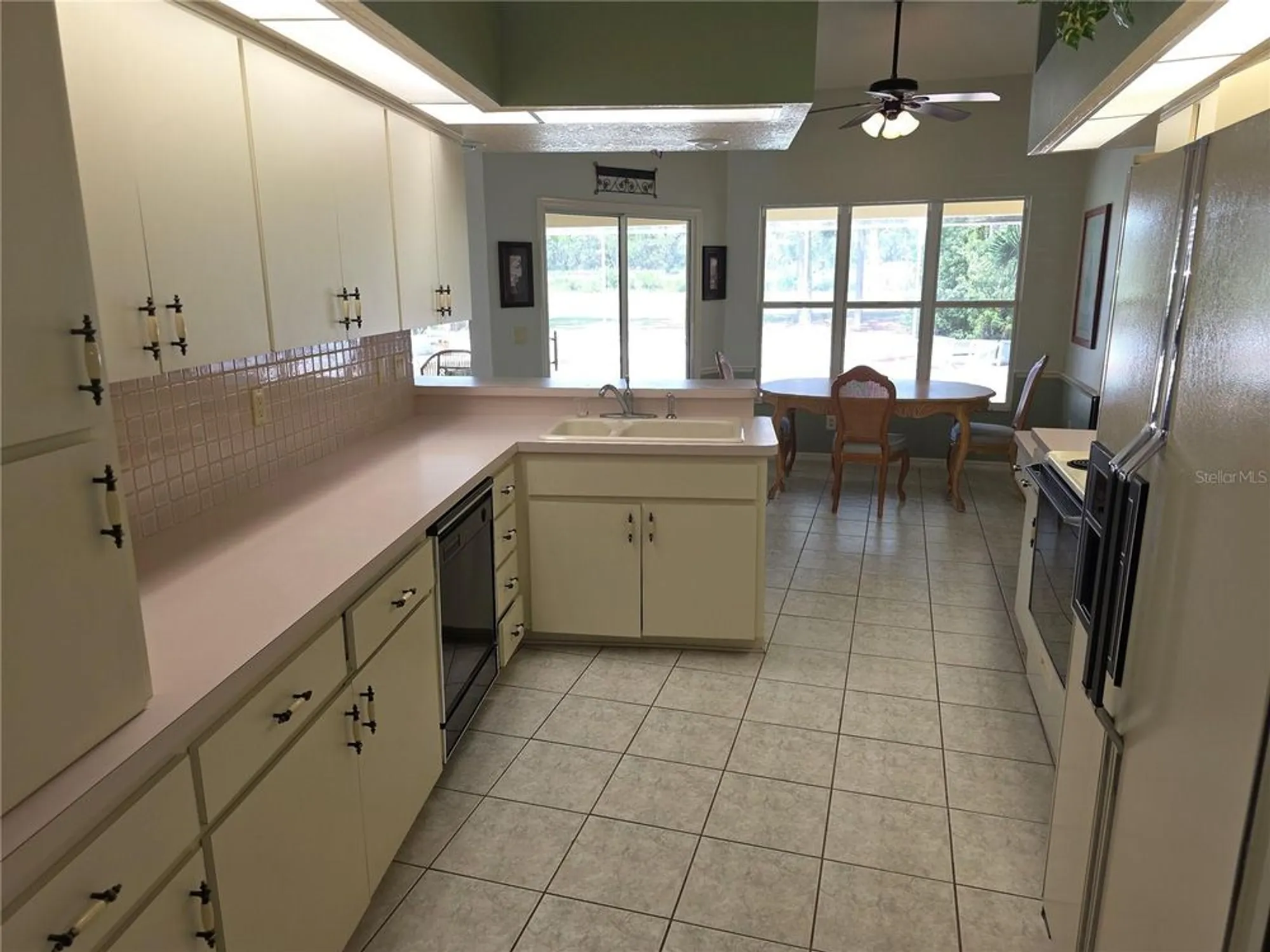 Property Slideshow image 9 of 37 | 9168 southern comfort ct, Weeki Wachee, FL, 34613