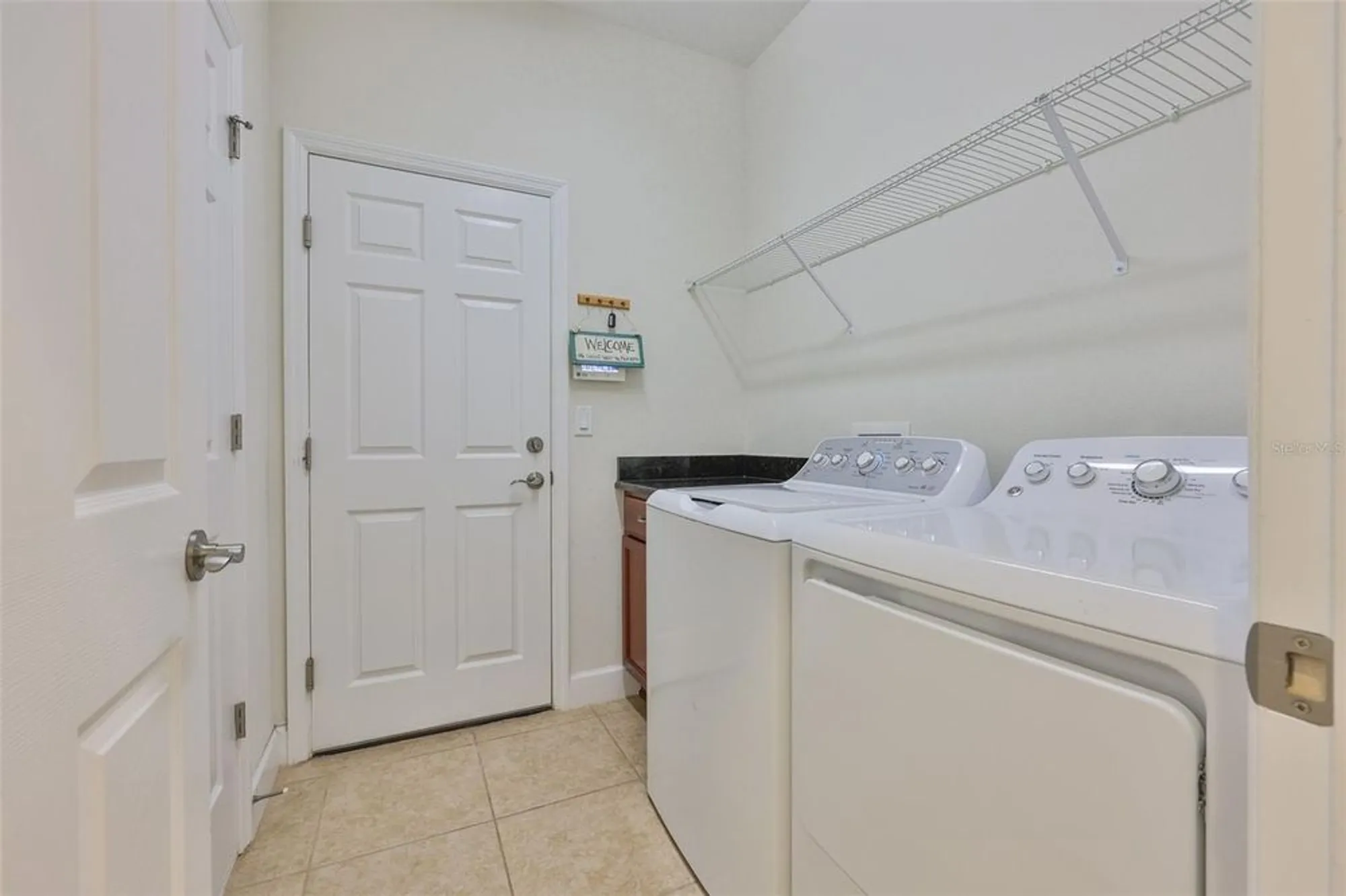 Property Slideshow image 10 of 24 | 668 chipper dr, Sun City Center, FL, 33573