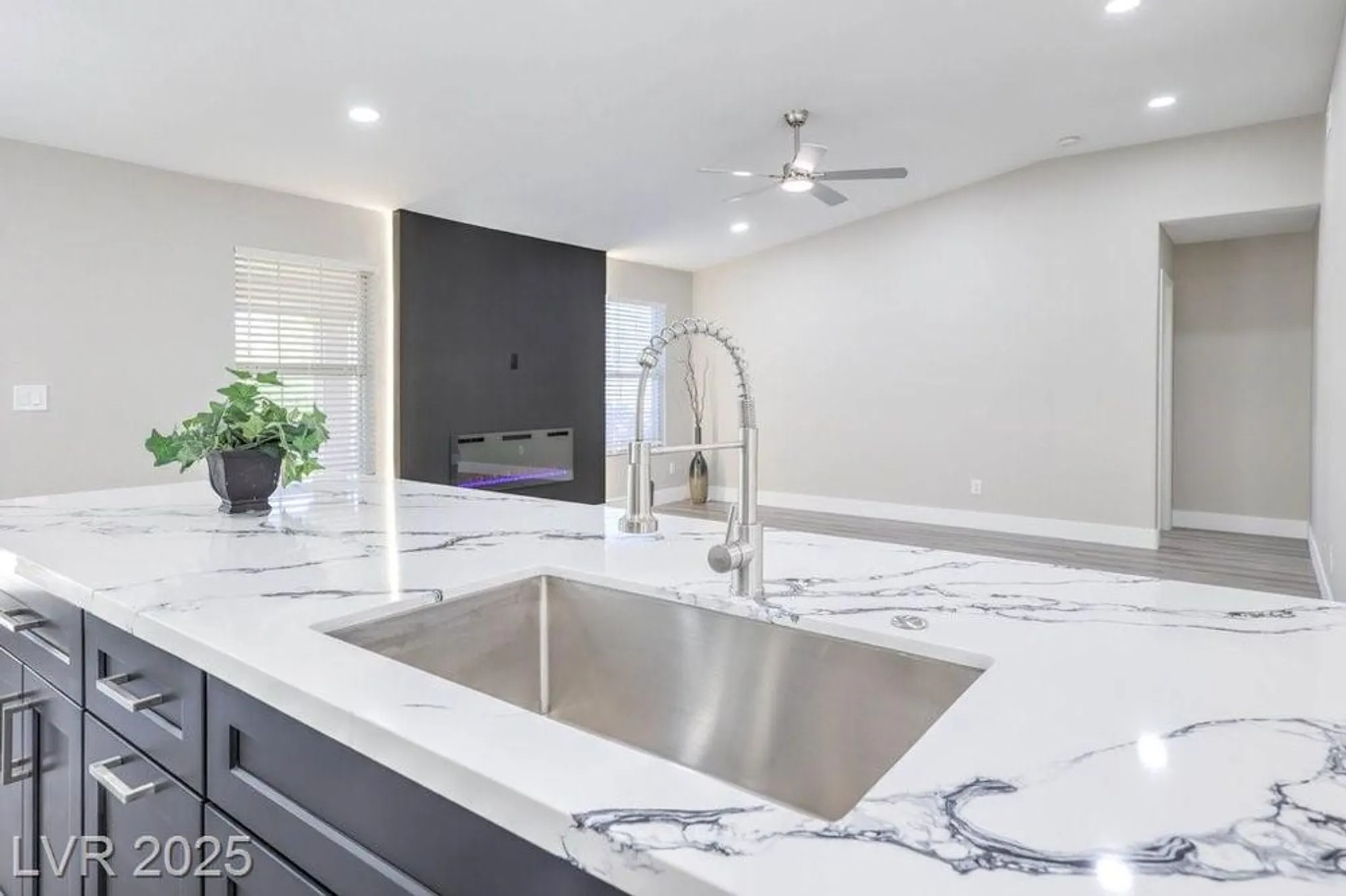 Property Slideshow image 15 of 63 | 5433 honey mesquite ln, Las Vegas, NV, 89130