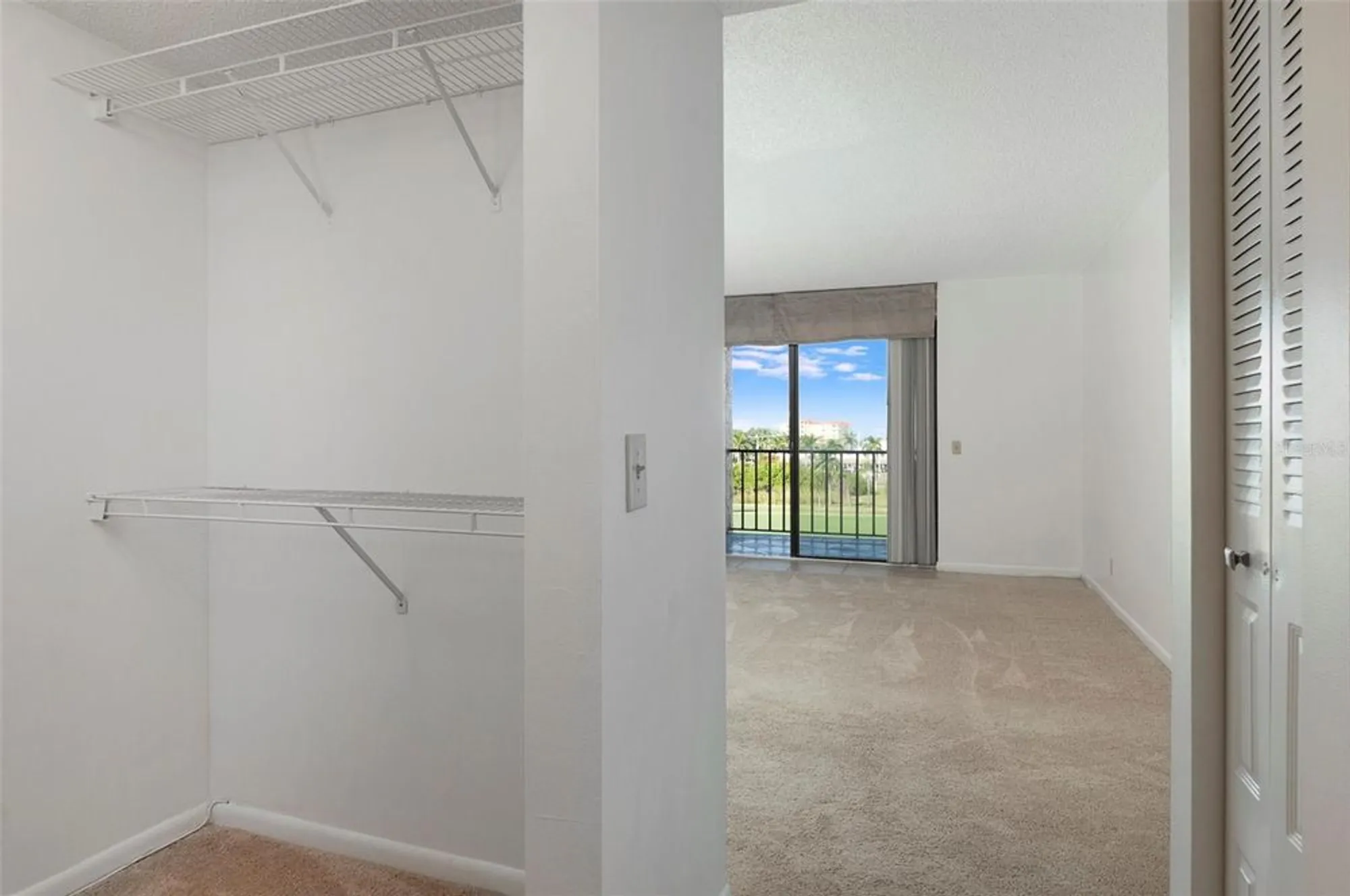 Property Slideshow image 14 of 27 | 6104 palma del mar blvd s apt 405, Saint Petersburg, FL, 33715
