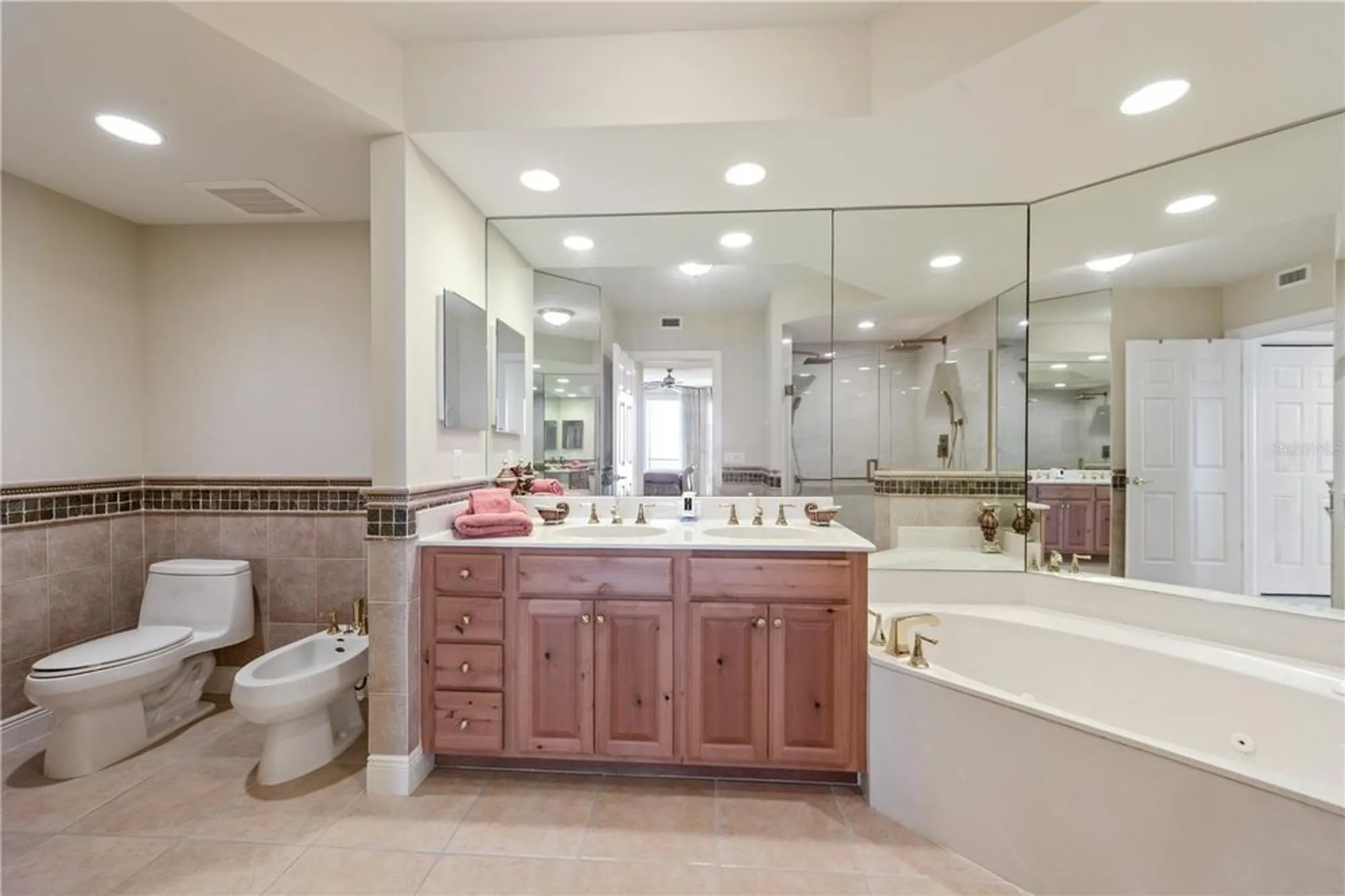 Property Slideshow image 30 of 73 | 3329 sunset key cir 401, Punta Gorda, FL, 33955
