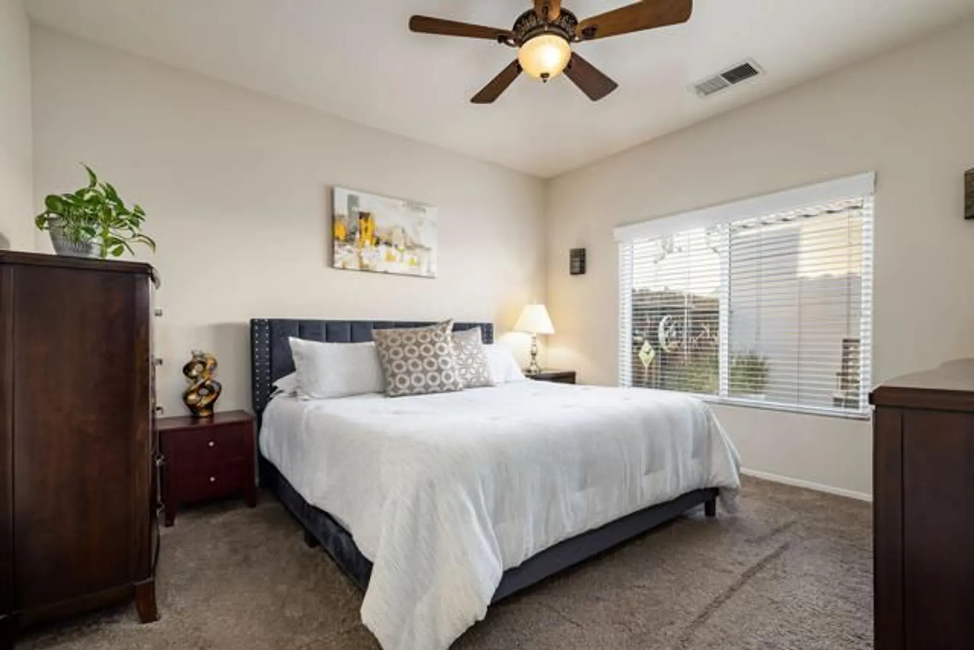 Property Slideshow image 25 of 43 | 47755 soft moonlight, La Quinta, CA, 92253