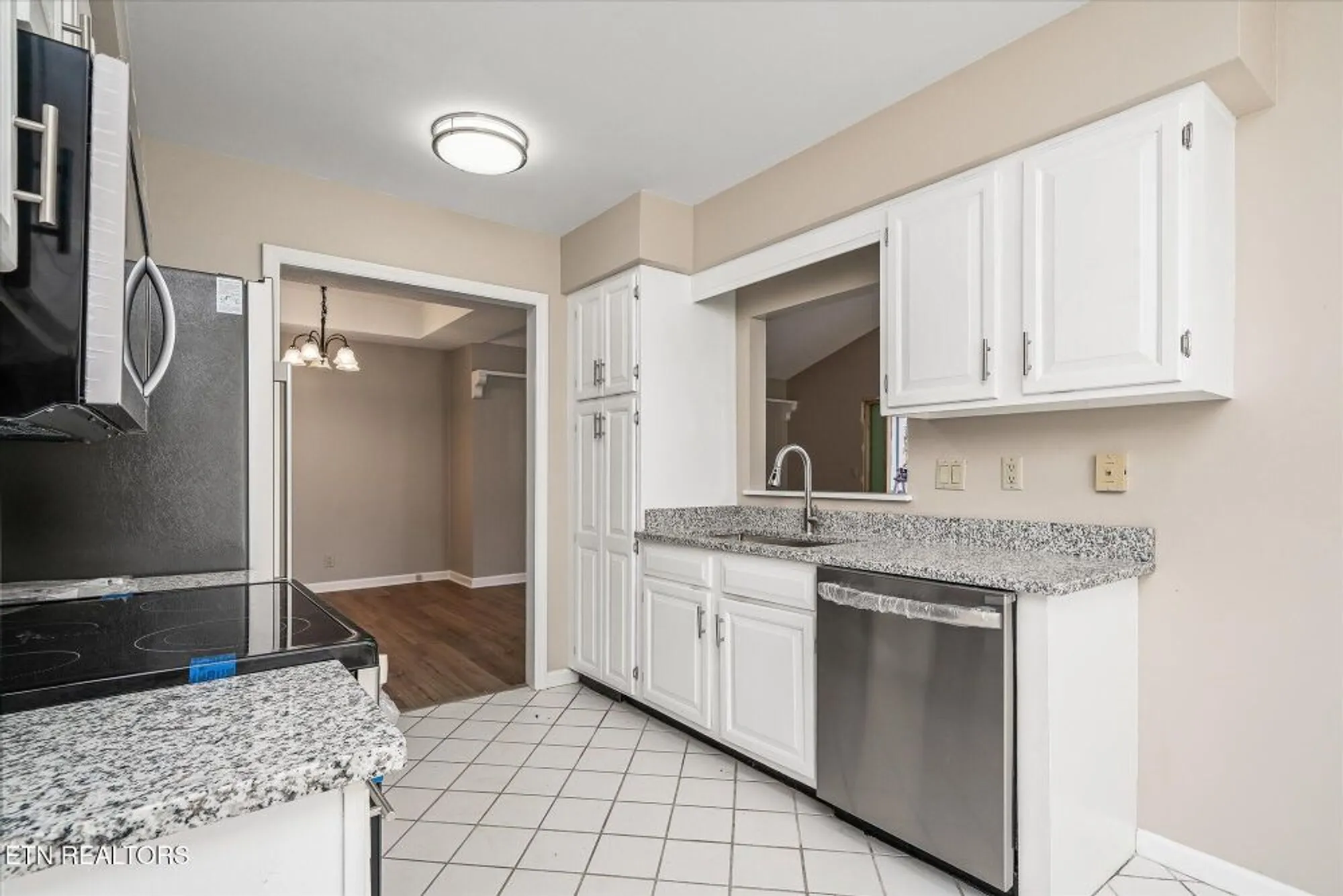 Property Slideshow image 14 of 48 | 112 gilford ter, Crossville, TN, 38558