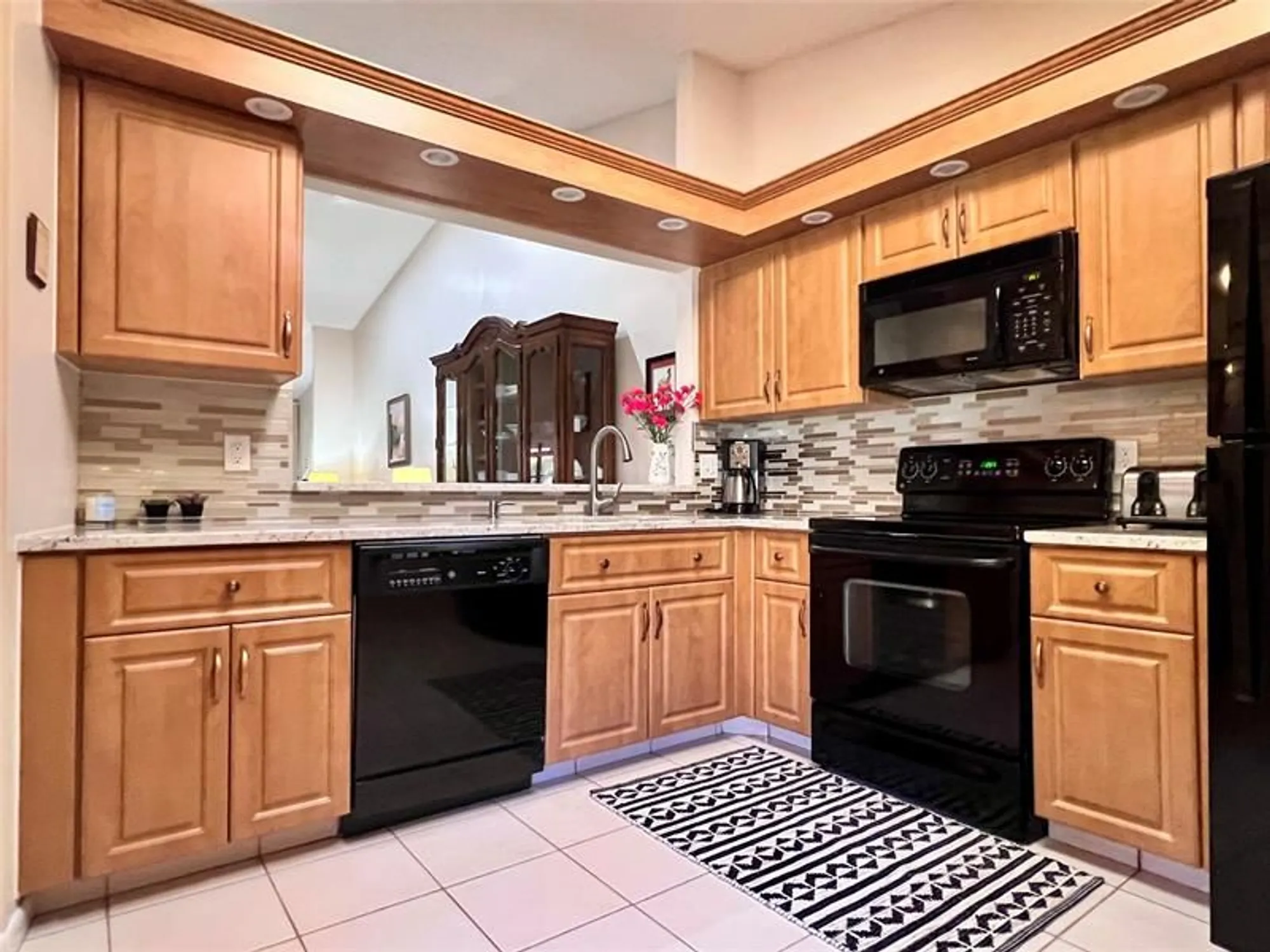 Property Slideshow image 11 of 59 | 10726 beach palm ct a, Boynton Beach, FL, 33437