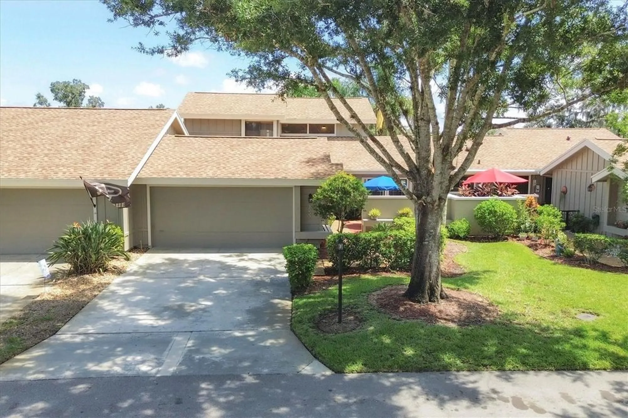 Property Slideshow image 1 of 78 | 4555 forest wood trl 23, Sarasota, FL, 34241