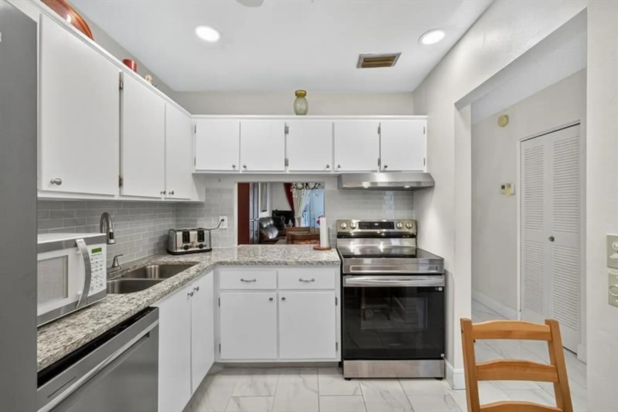 Property Slideshow image 6 of 30 | 224 lake constance dr # 224, West Palm Beach, FL, 33411