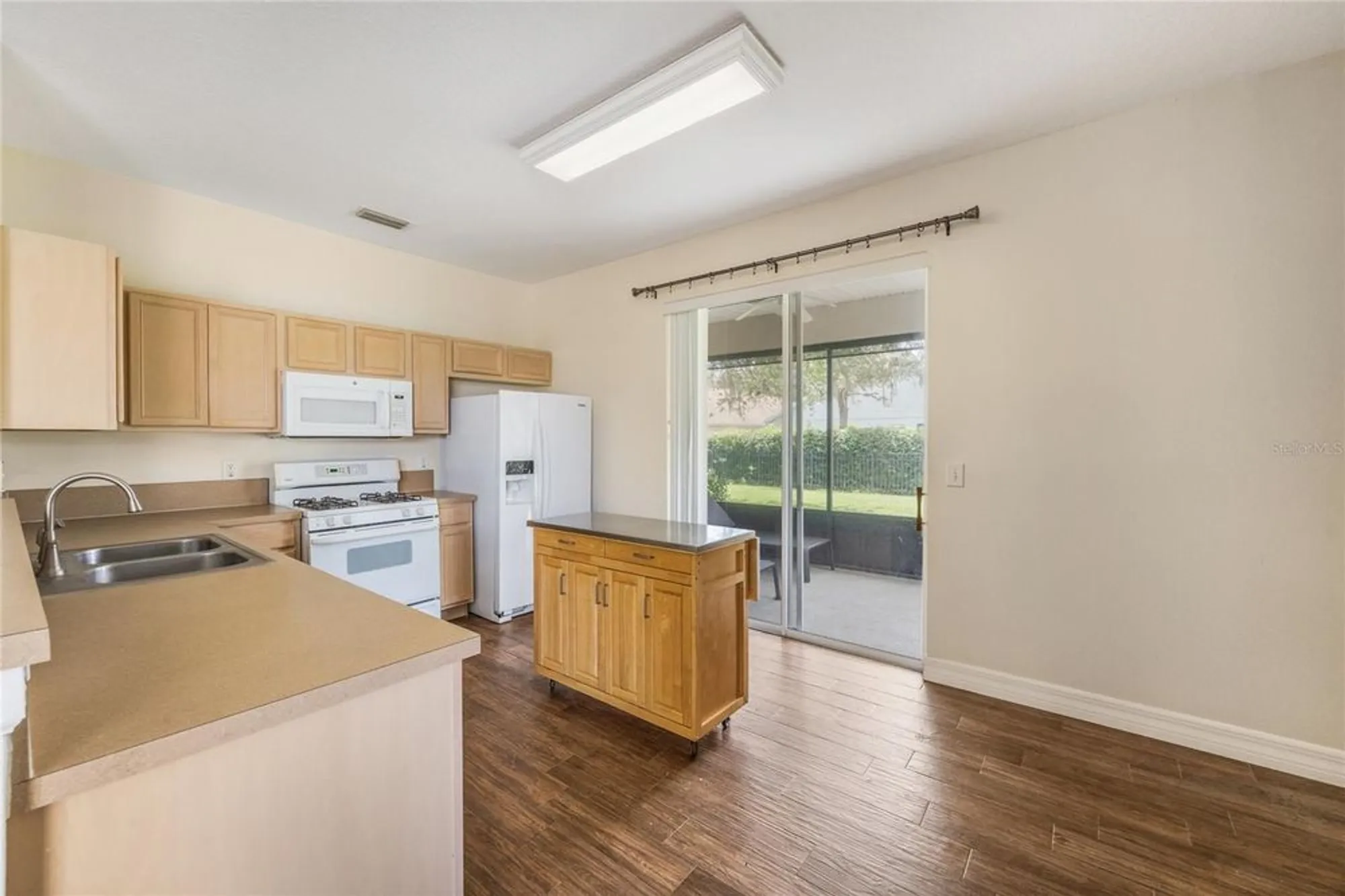 Property Slideshow image 8 of 24 | 100 wethersfield ct, Deland, FL, 32724