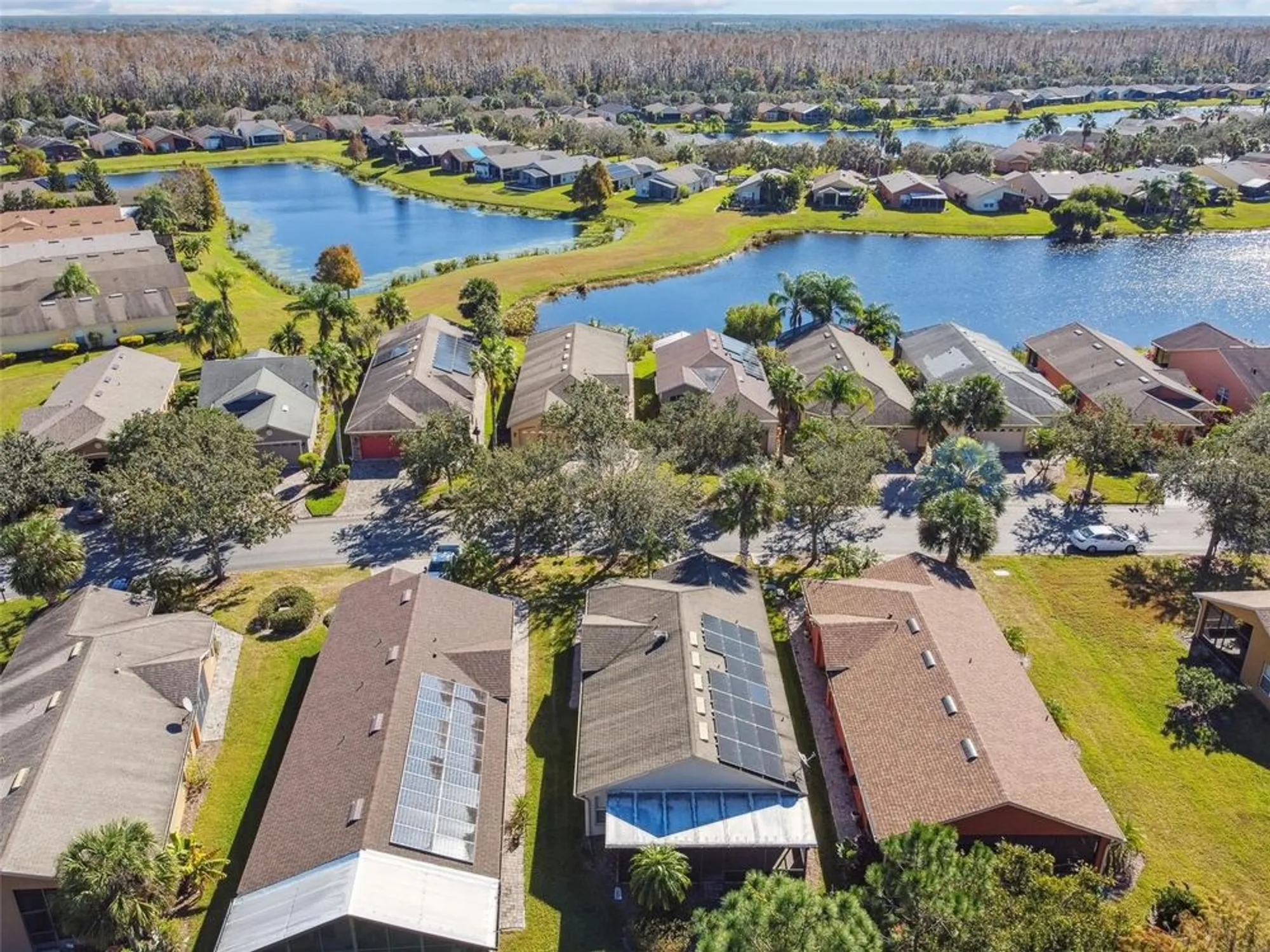 Property Slideshow image 23 of 47 | 200 grand canal dr, Kissimmee, FL, 34759