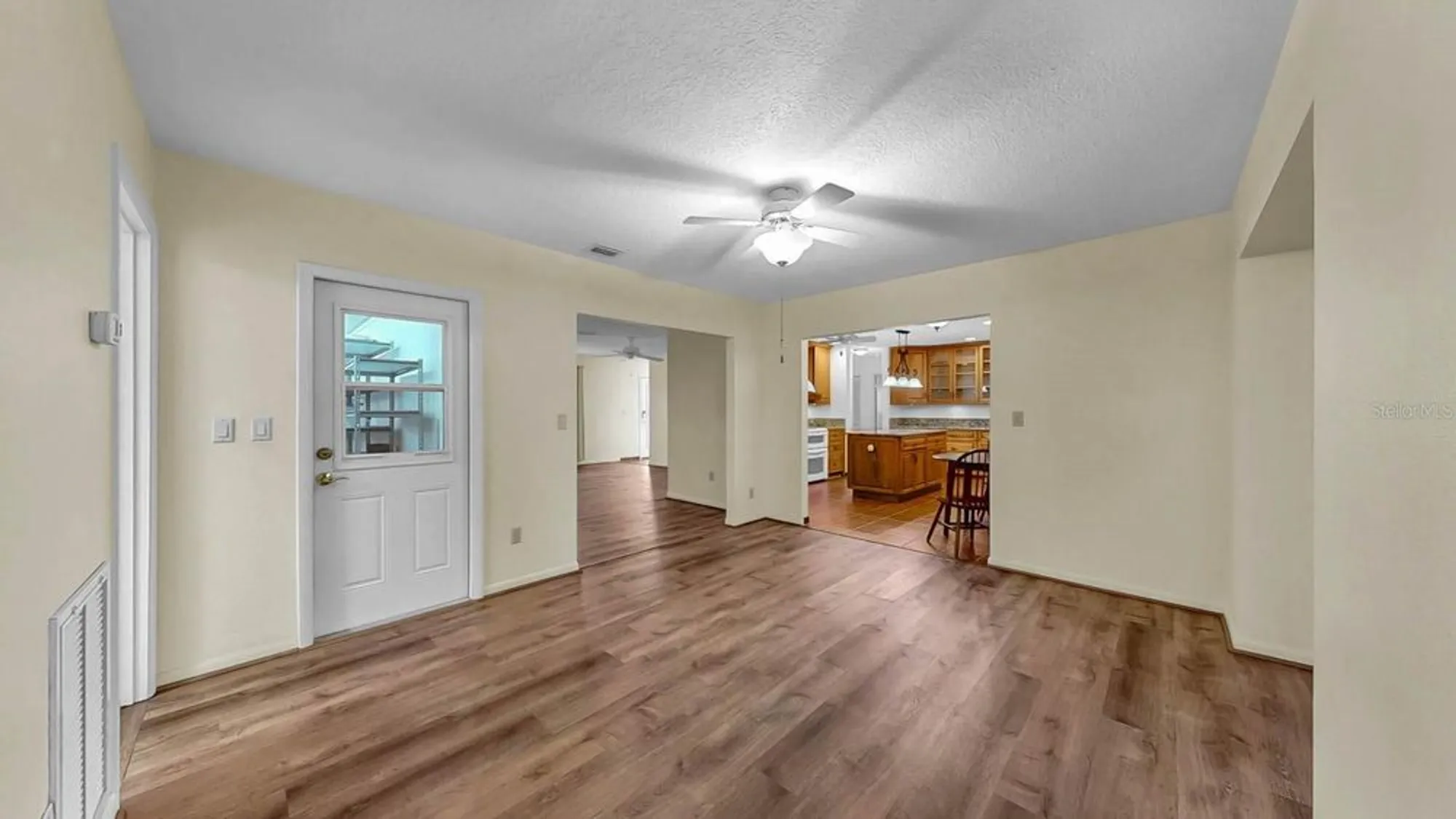 Property Slideshow image 19 of 41 | 663 allegheny dr, Sun City Center, FL, 33573