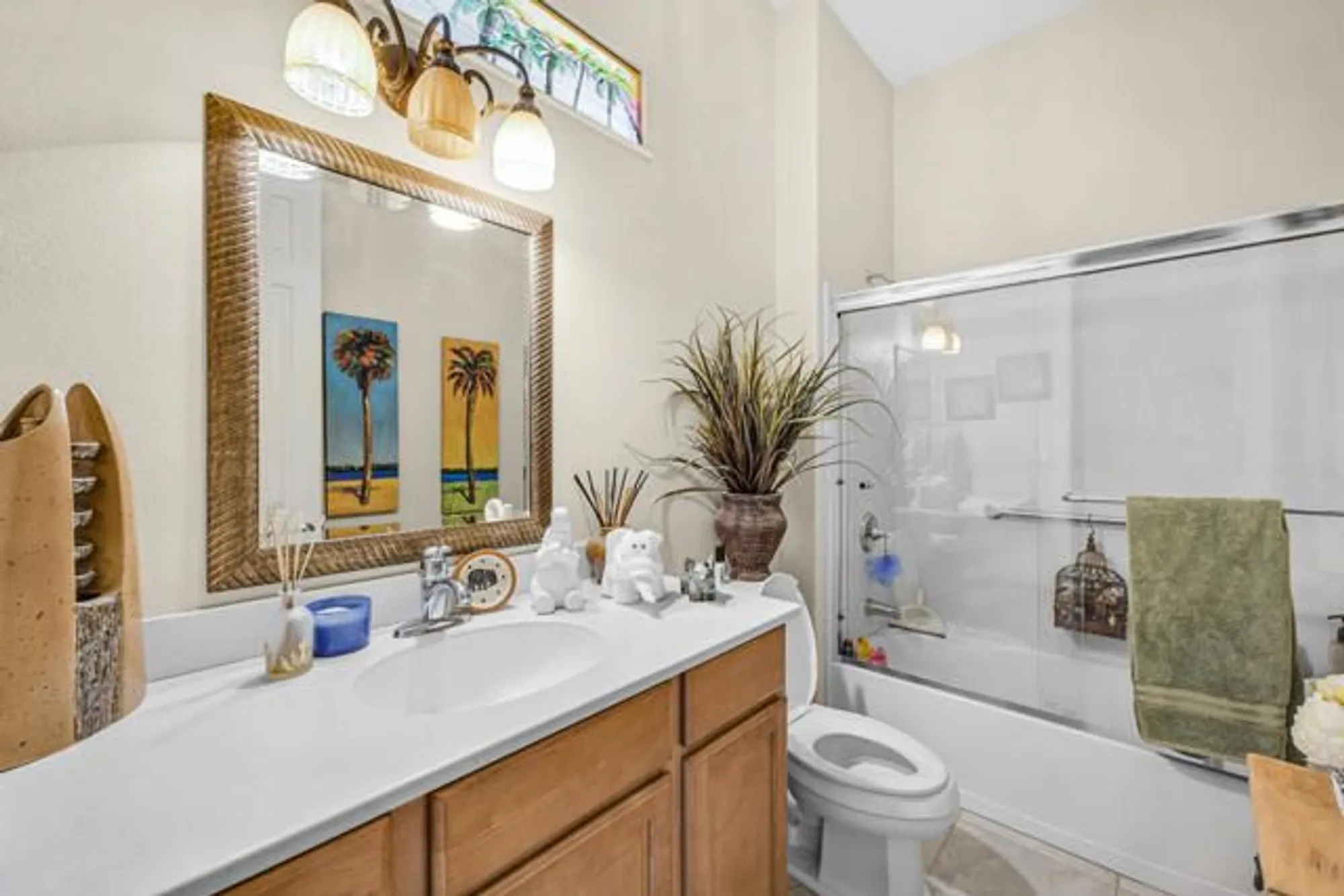 Property Slideshow image 23 of 47 | 81193 avenida tres lagunas, Indio, CA, 92203