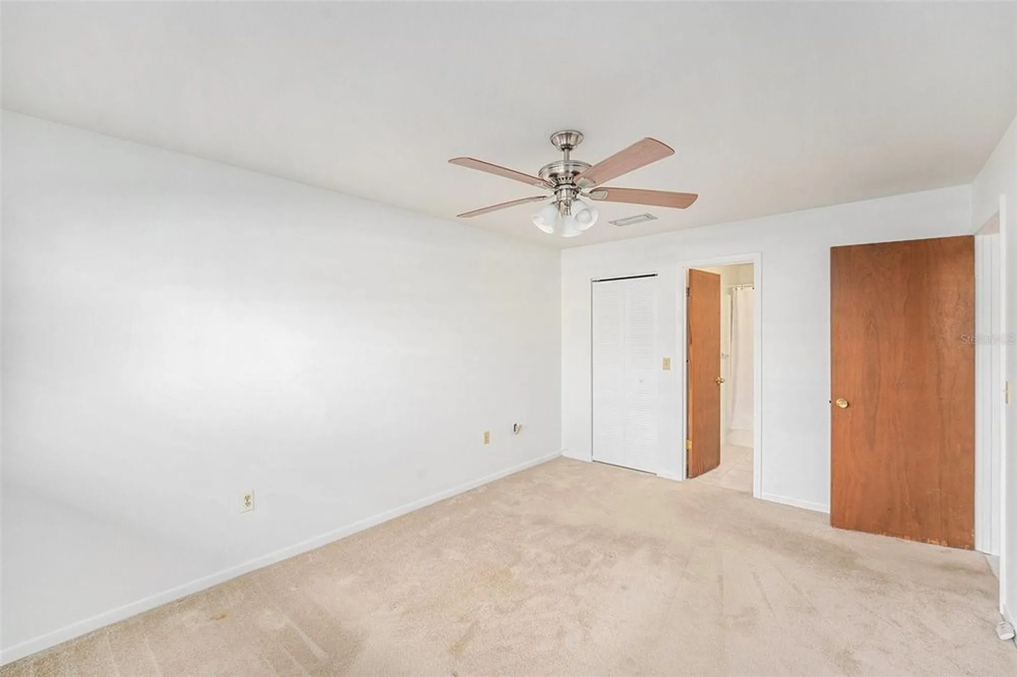 Property Slideshow image 22 of 37 | 5623 80th st n unit 211, St Petersburg, FL, 33709
