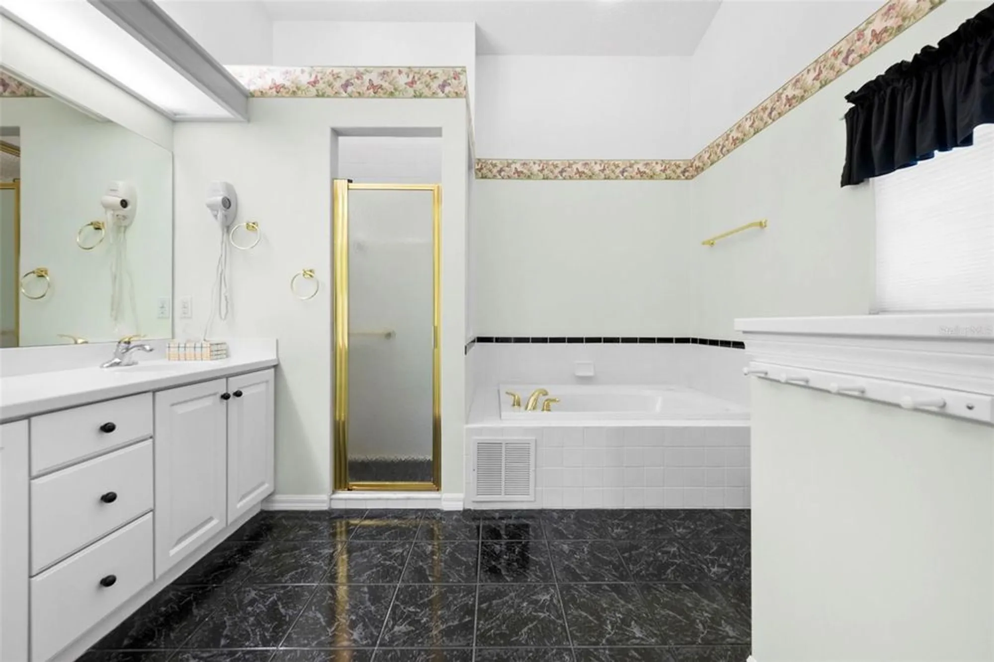 Property Slideshow image 36 of 55 | 11231 sun tree rd, Hudson, FL, 34667