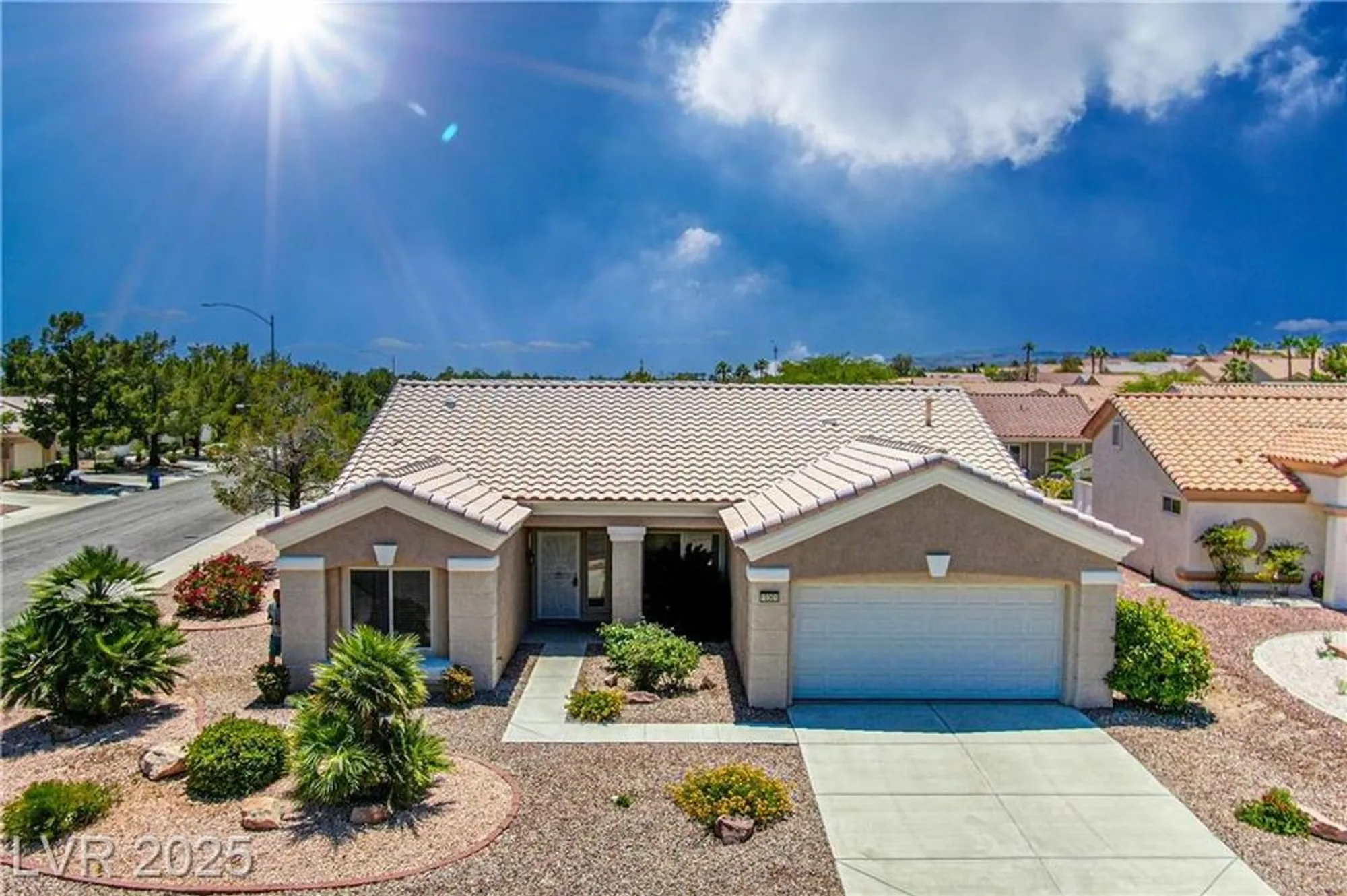 Property Slideshow image 3 of 37 | 10301 coal creek pl, Las Vegas, NV, 89134