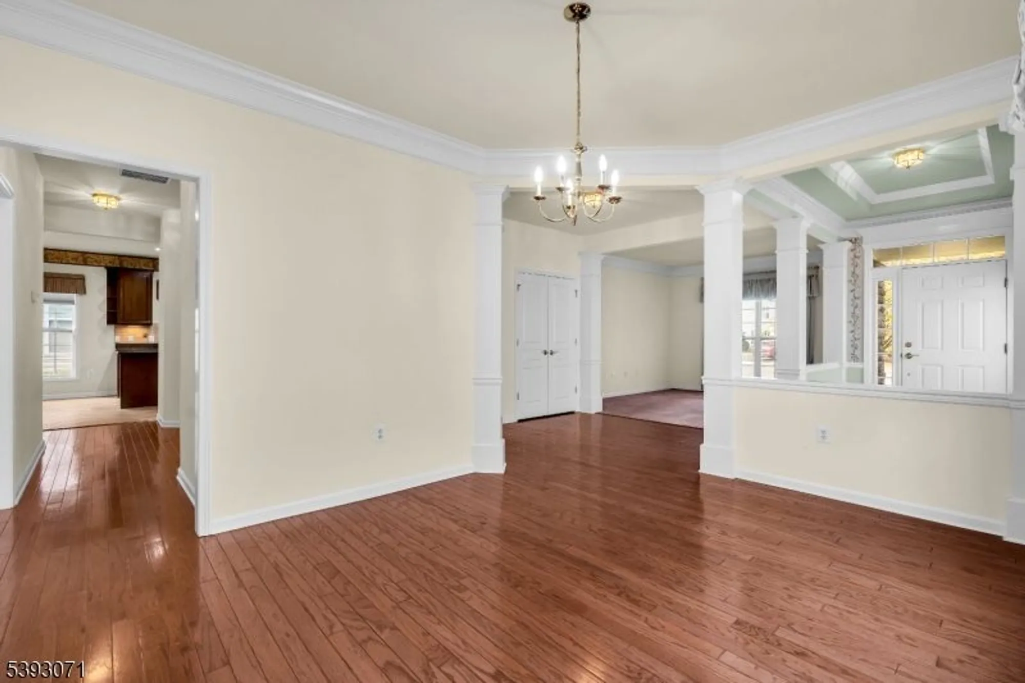 Property Slideshow image 13 of 45 | 212 sherwood ct, Somerset, NJ, 08873