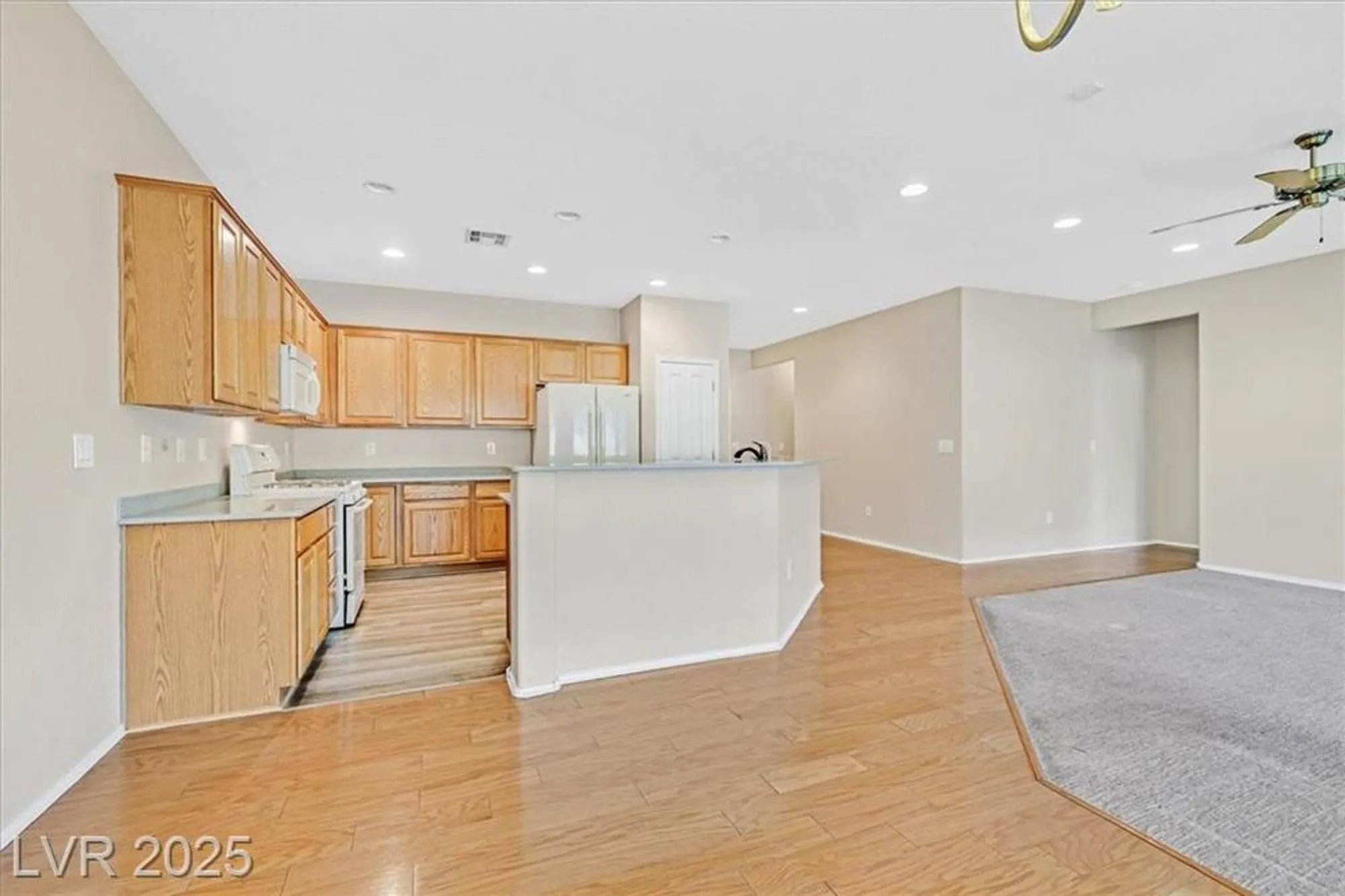 Property Slideshow image 5 of 32 | 2251 bildad dr, Henderson, NV, 89044