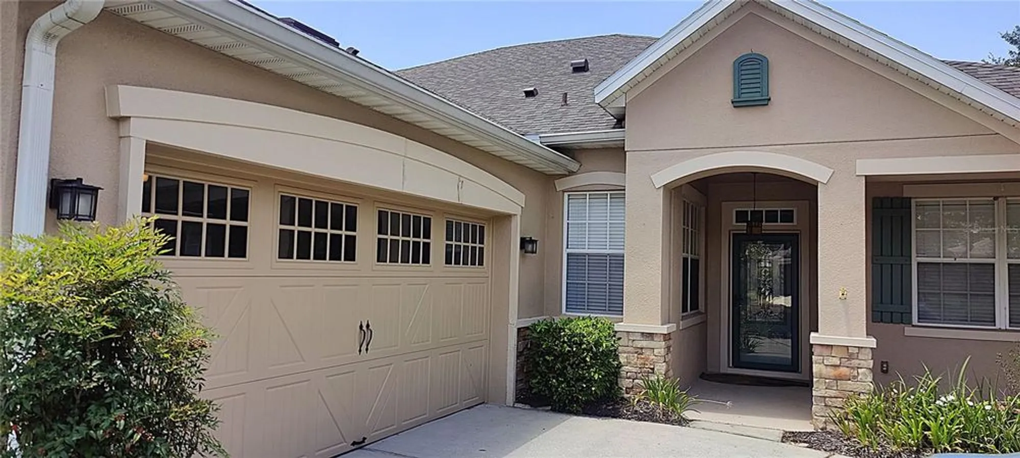 Property Slideshow image 1 of 36 | 22011 belgian ct, Mount Dora, FL, 32757