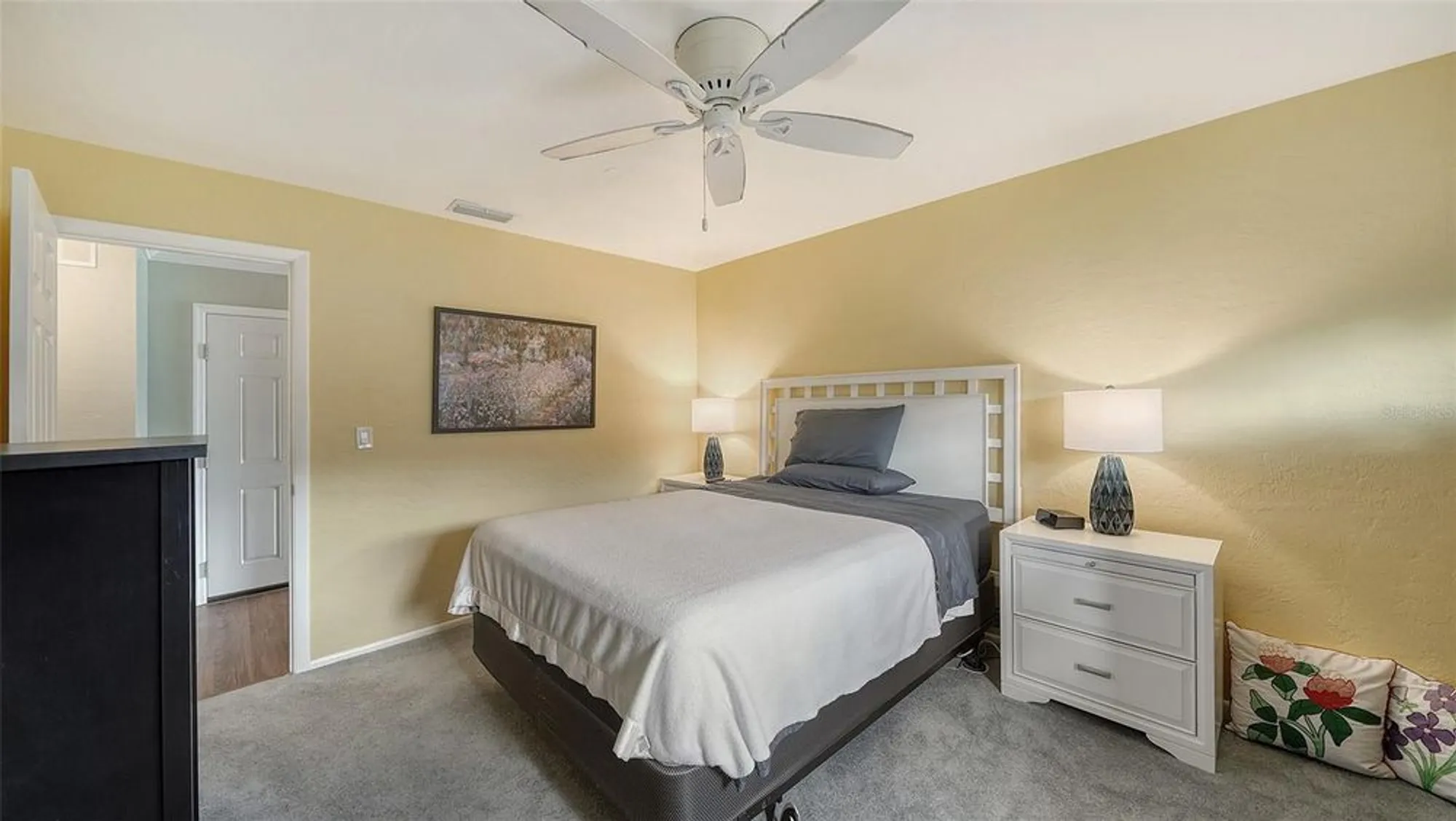 Property Slideshow image 28 of 78 | 3278 village green dr # 1024, Sarasota, FL, 34239