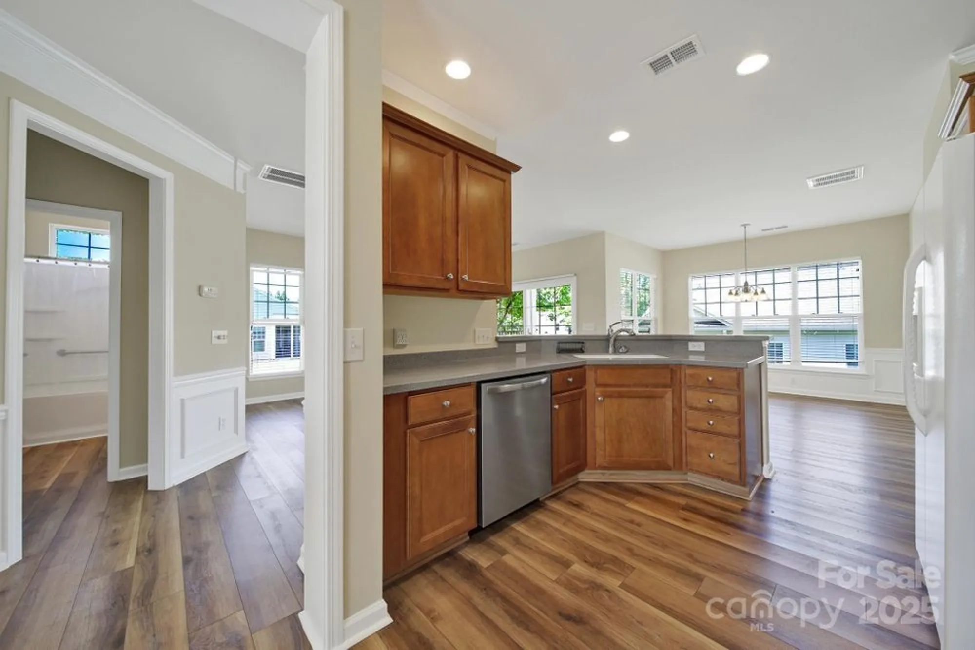Property Slideshow image 12 of 41 | 28129 song sparrow ln, Fort Mill, SC, 29707