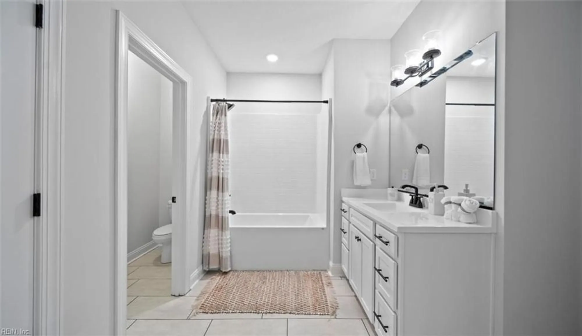 Property Slideshow image 6 of 20 | 4723 mahogany run, Chesapeake, VA, 23321