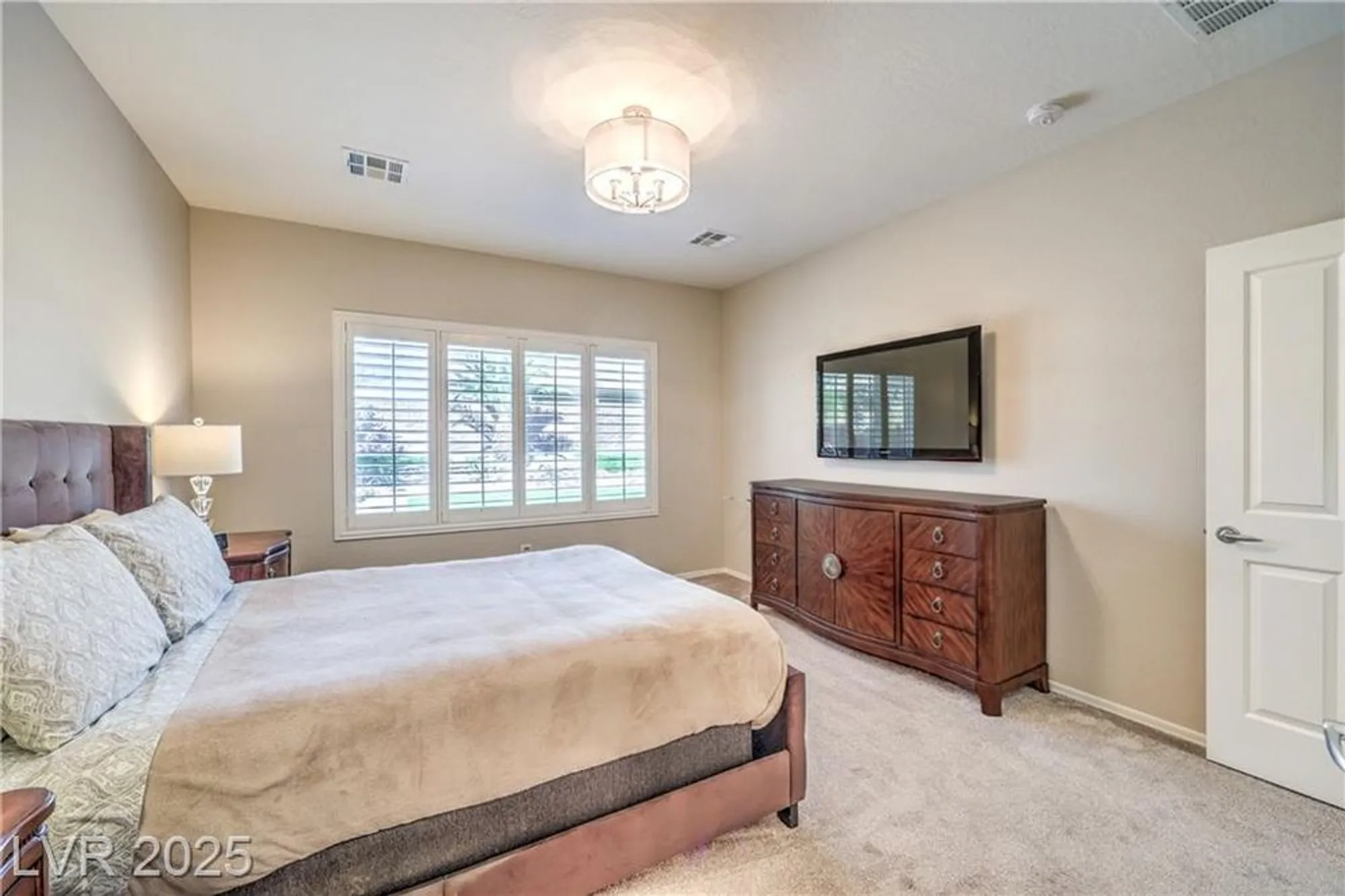 Property Slideshow image 14 of 44 | 7617 fieldfare dr, North Las Vegas, NV, 89084
