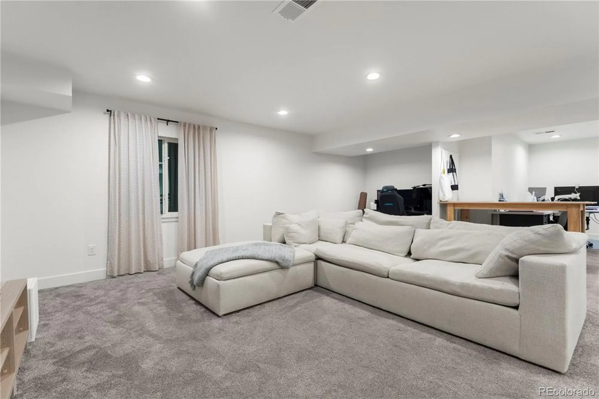 Property Slideshow image 34 of 49 | 483 white sand trl, Castle Rock, CO, 80104