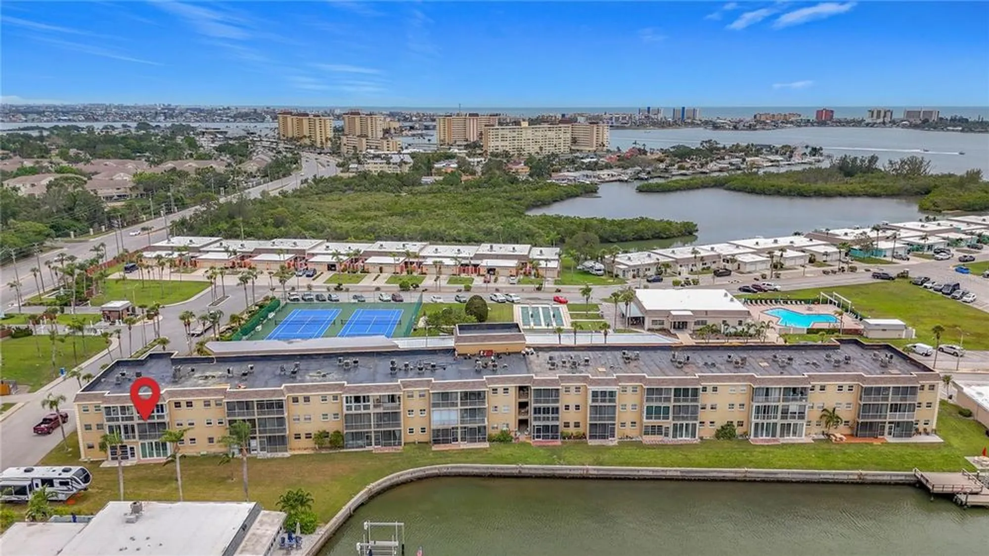 Property Slideshow image 38 of 39 | 1 boca ciega point blvd apt 215, St Petersburg, FL, 33708