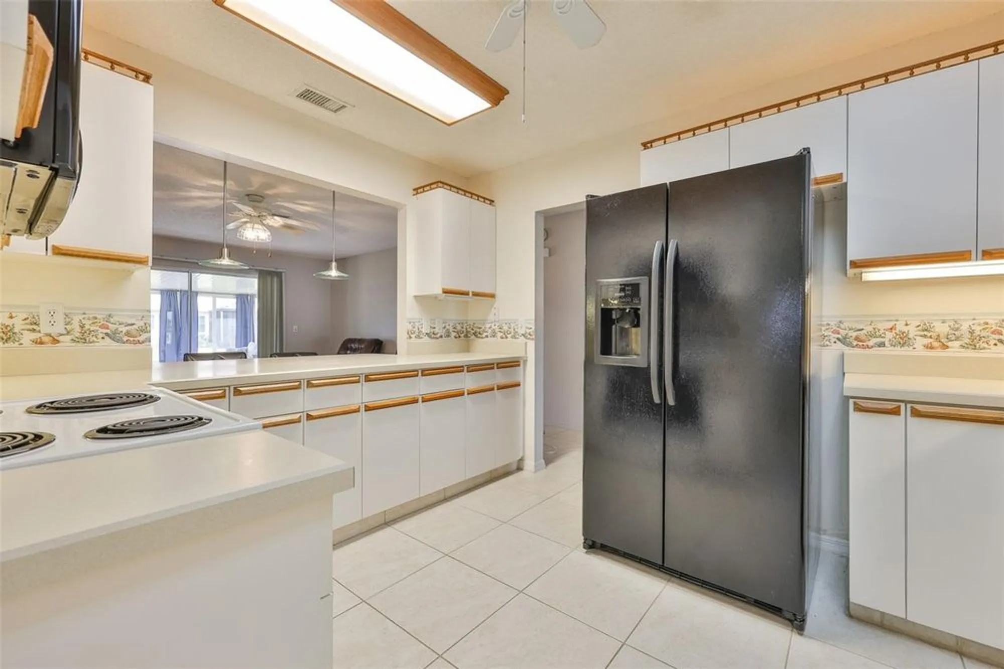 Property Slideshow image 17 of 46 | 206 sola ln, Sun City Center, FL, 33573